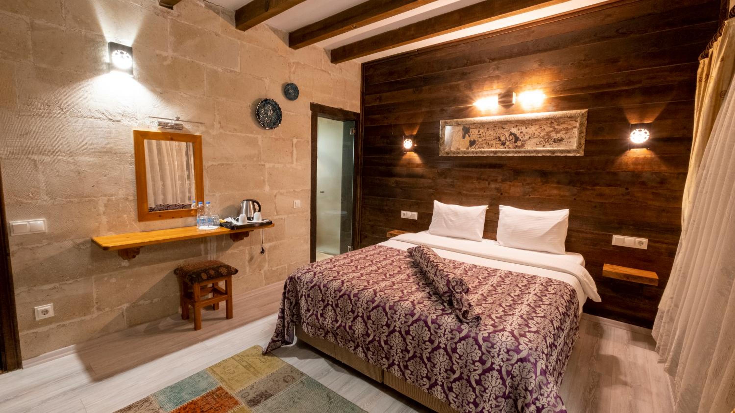 Standard Double or Twin Room - Photo 19