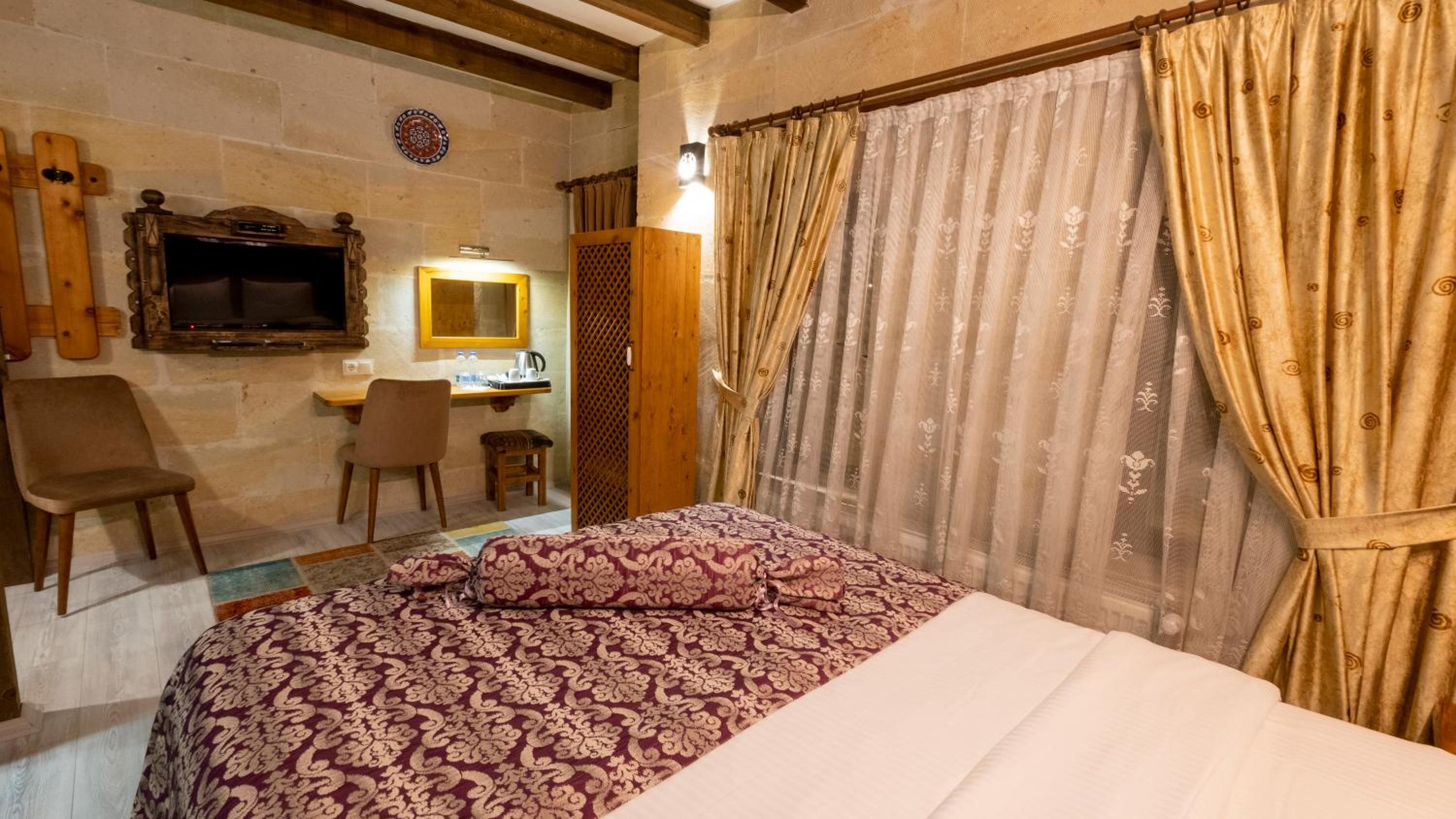 Standard Double or Twin Room - Photo 15