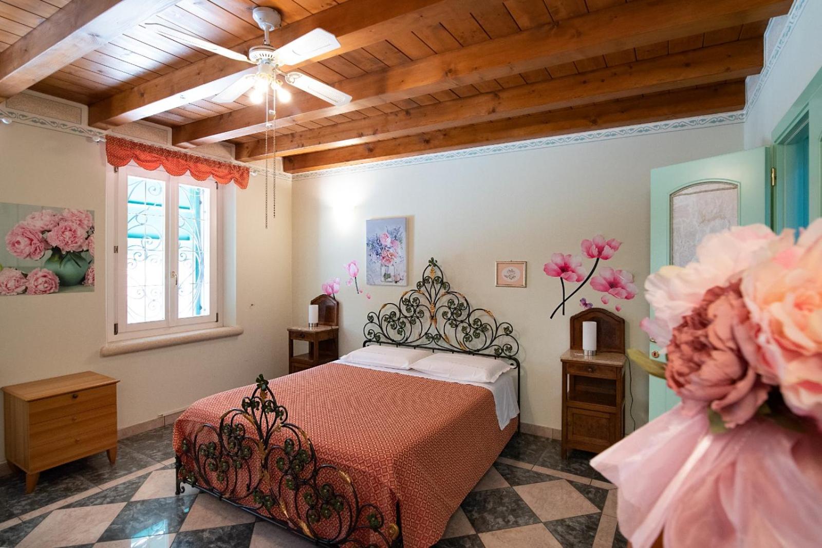 Double Room with Private Bathroom photo 2