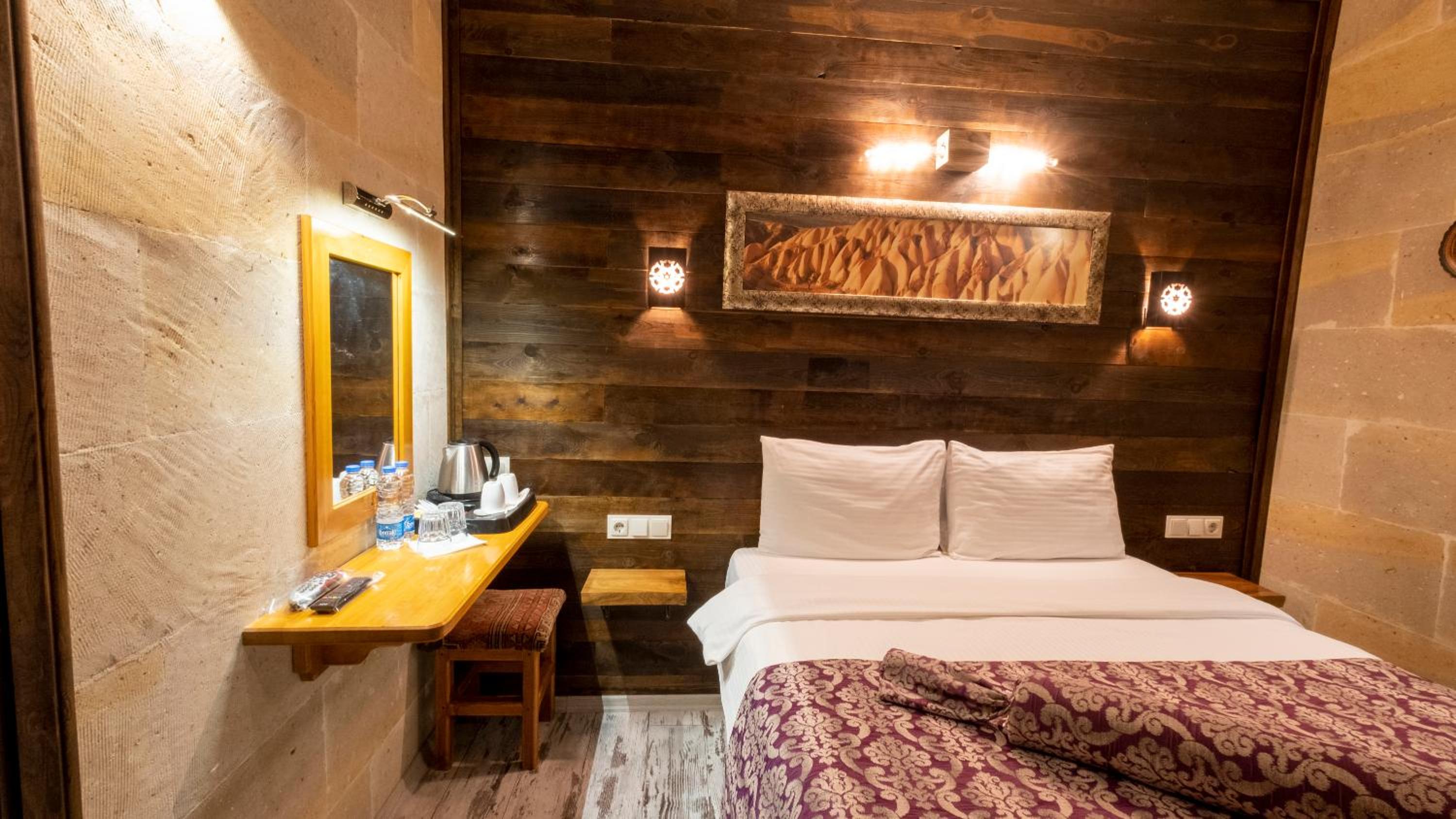 Standard Double or Twin Room - Photo 13