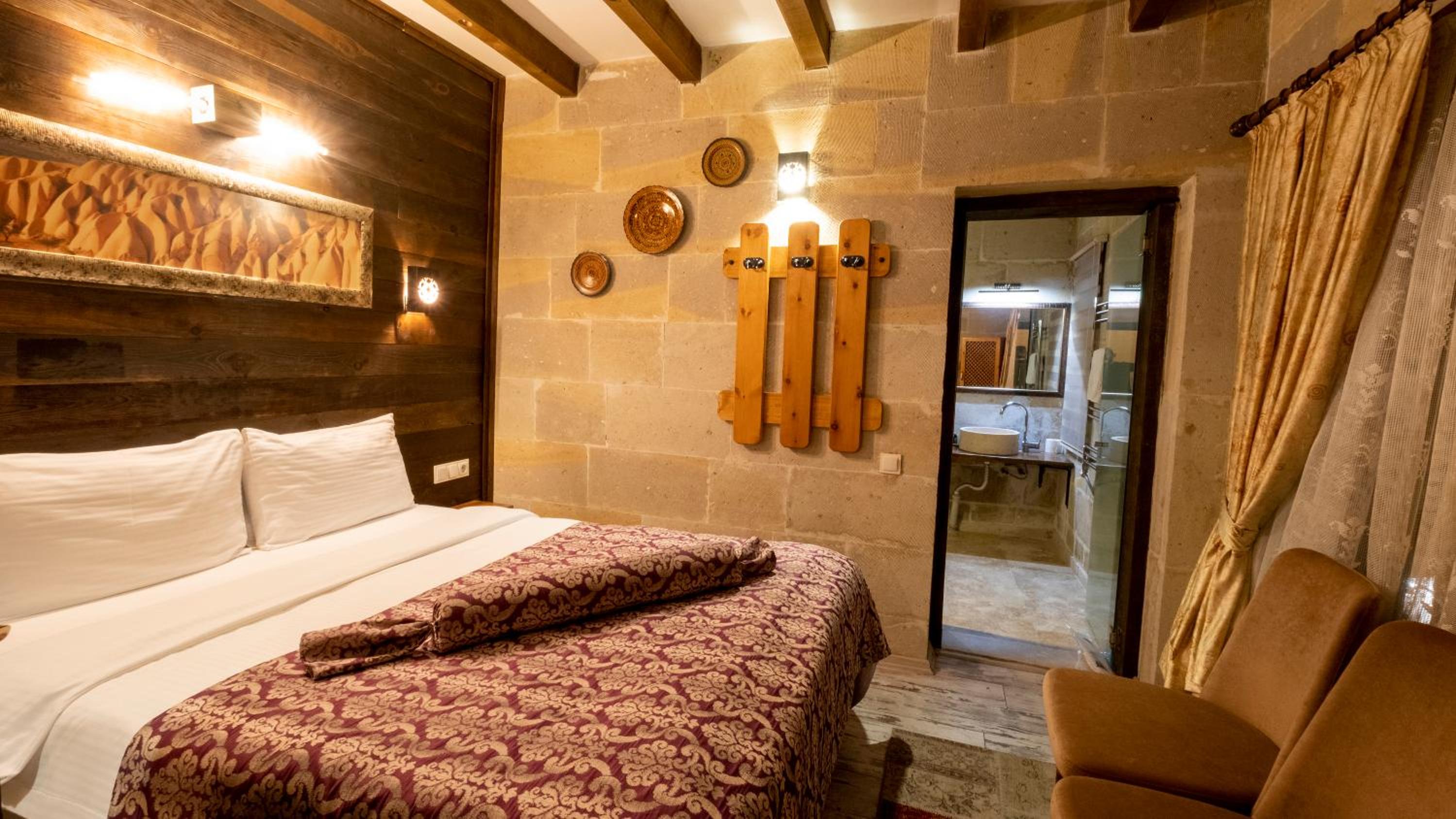 Standard Double or Twin Room - Photo 14
