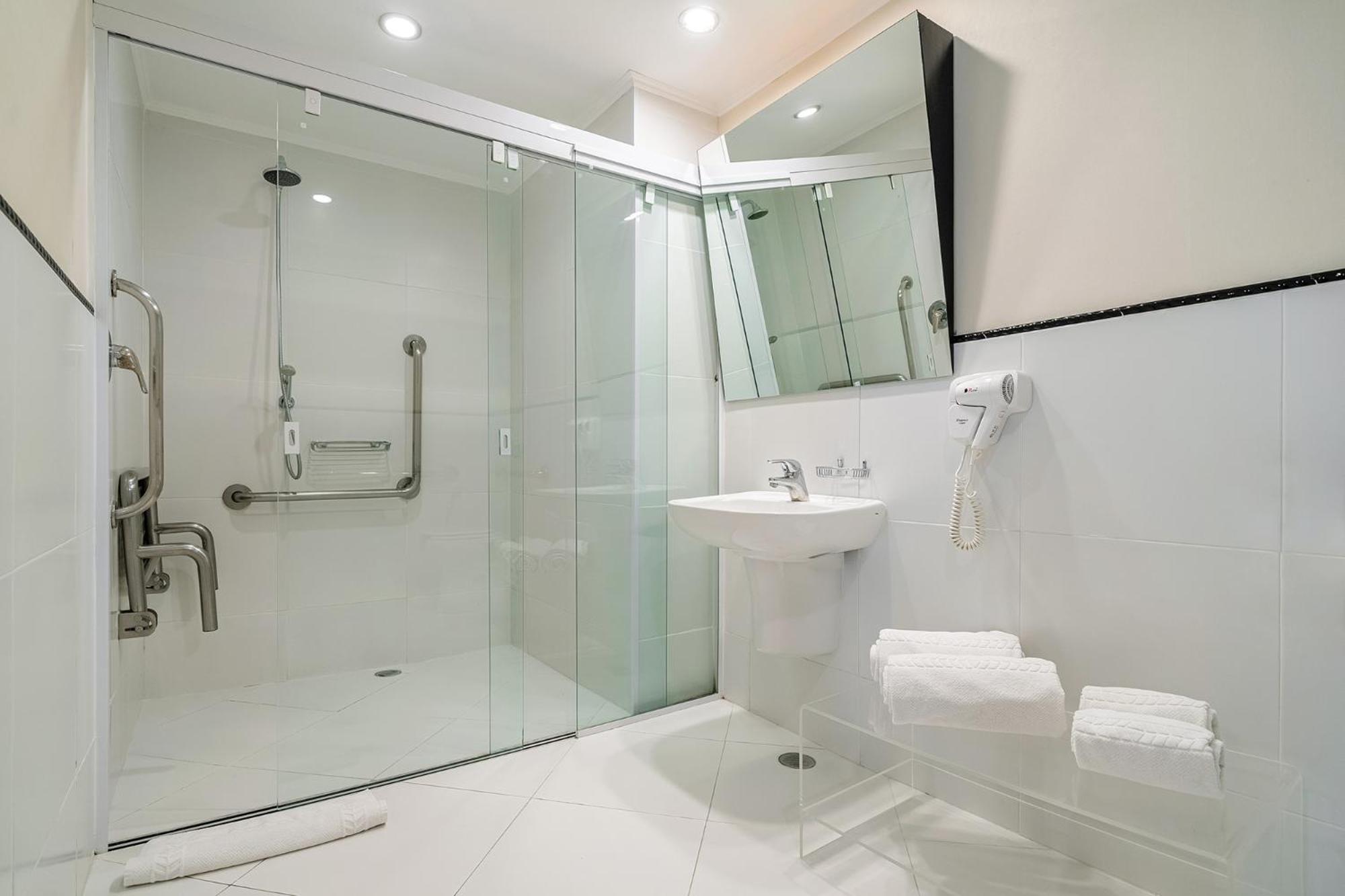 Superior Double Room - Disability Access - Photo 2
