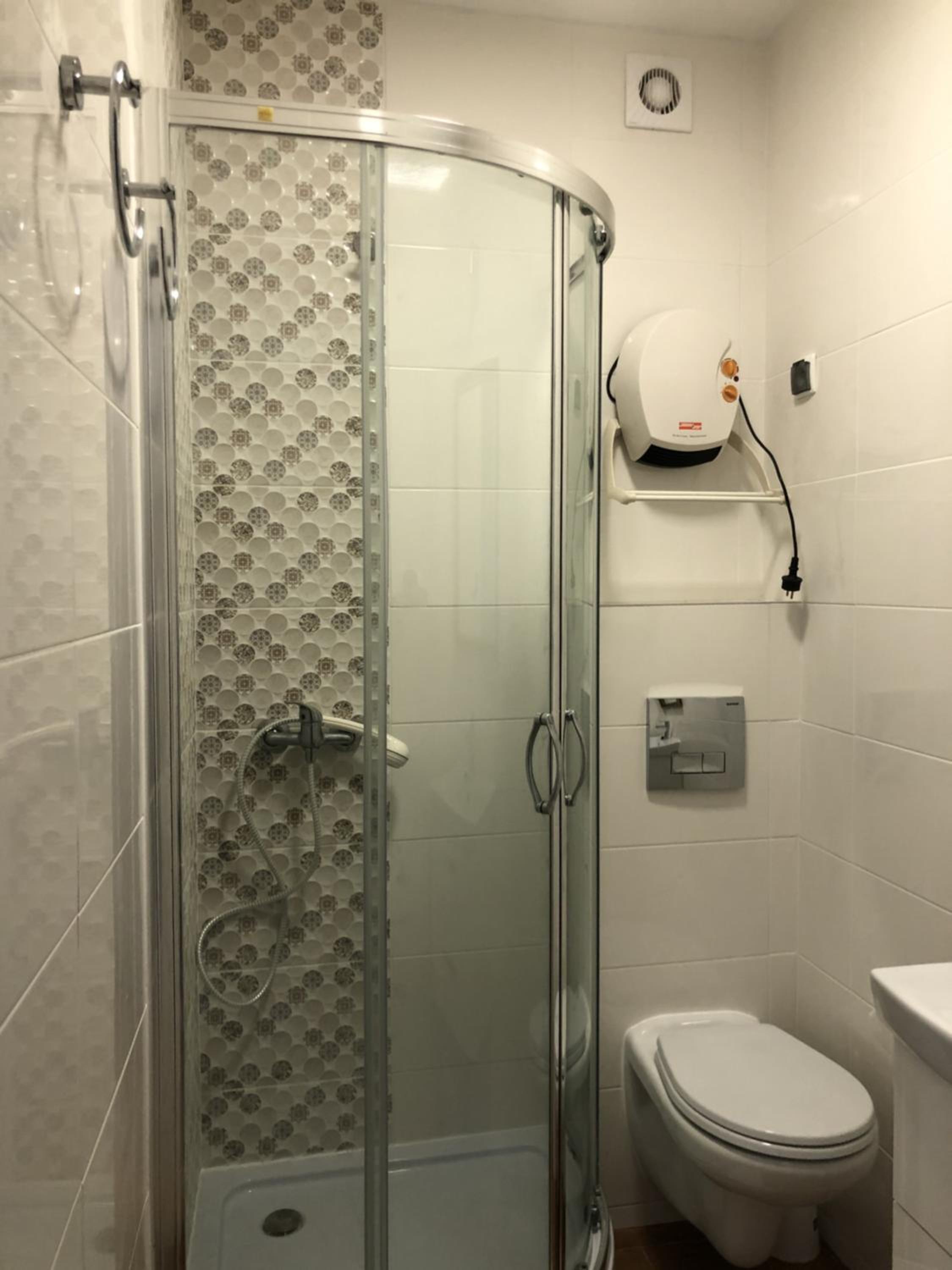 Twin Room with Bathroom photo 3