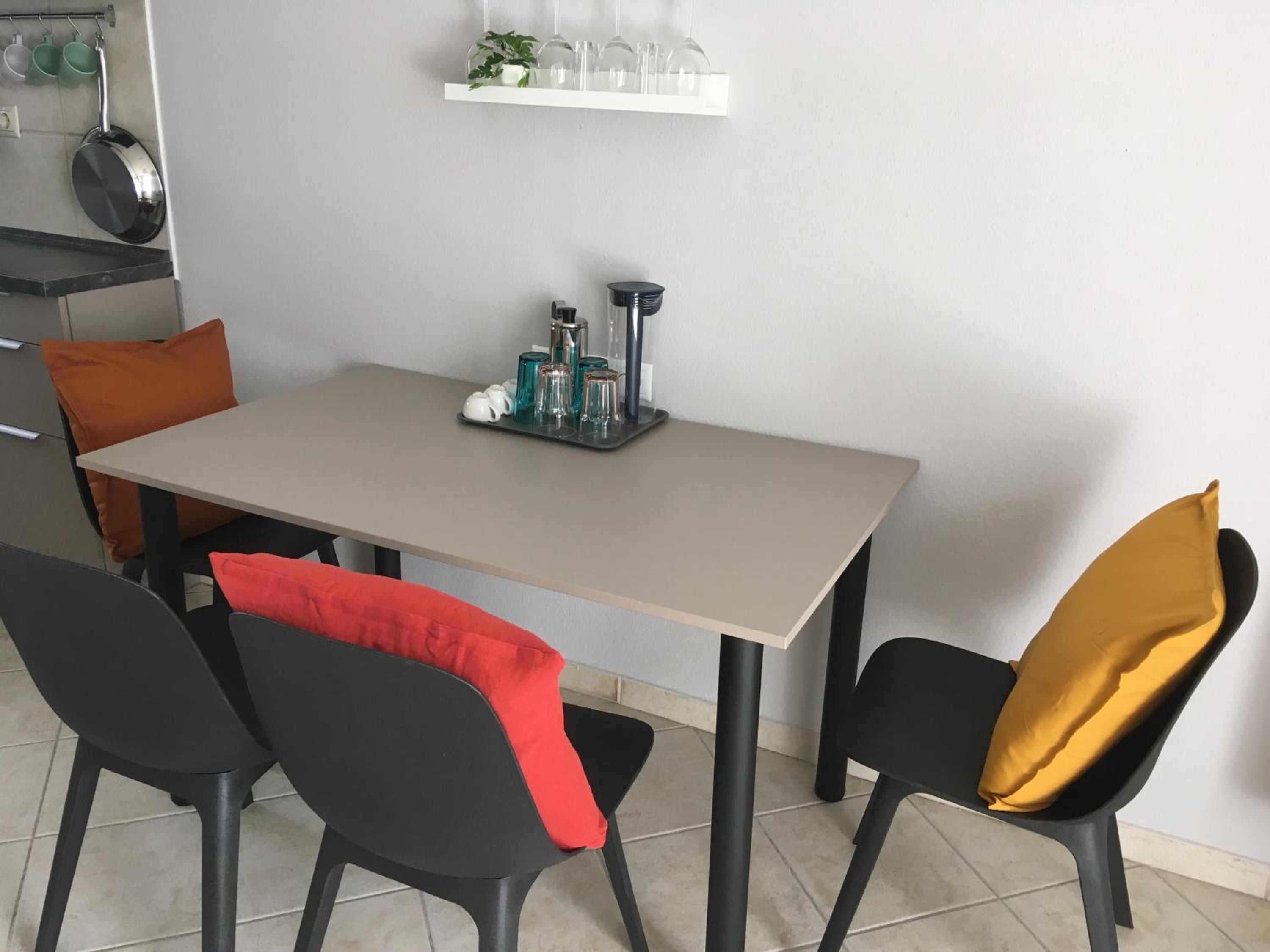 One-Bedroom Apartment - Photo 6