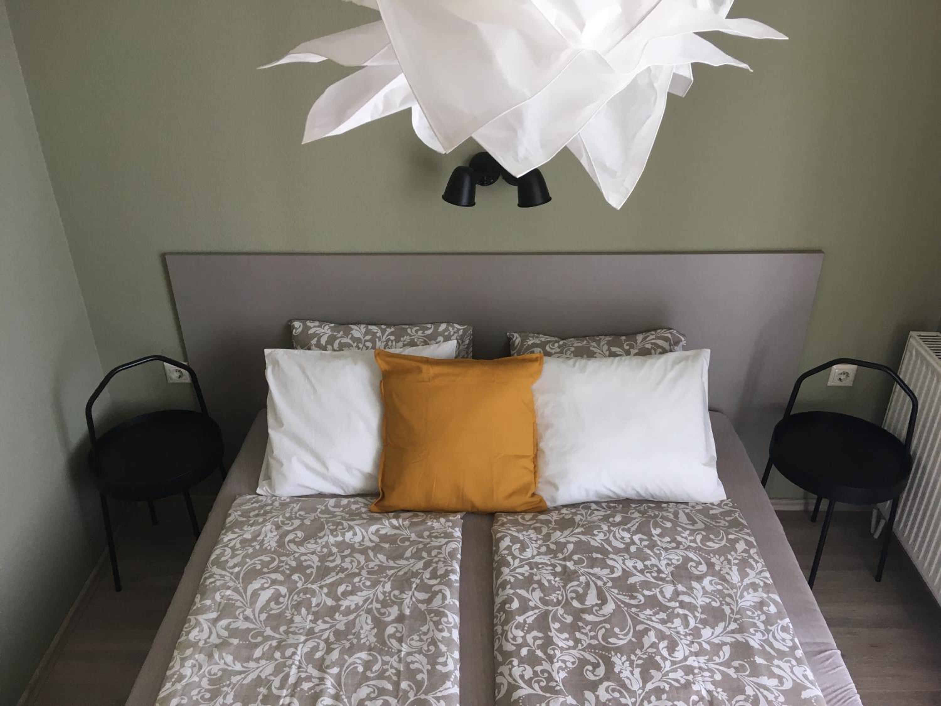 One-Bedroom Apartment - Photo 12