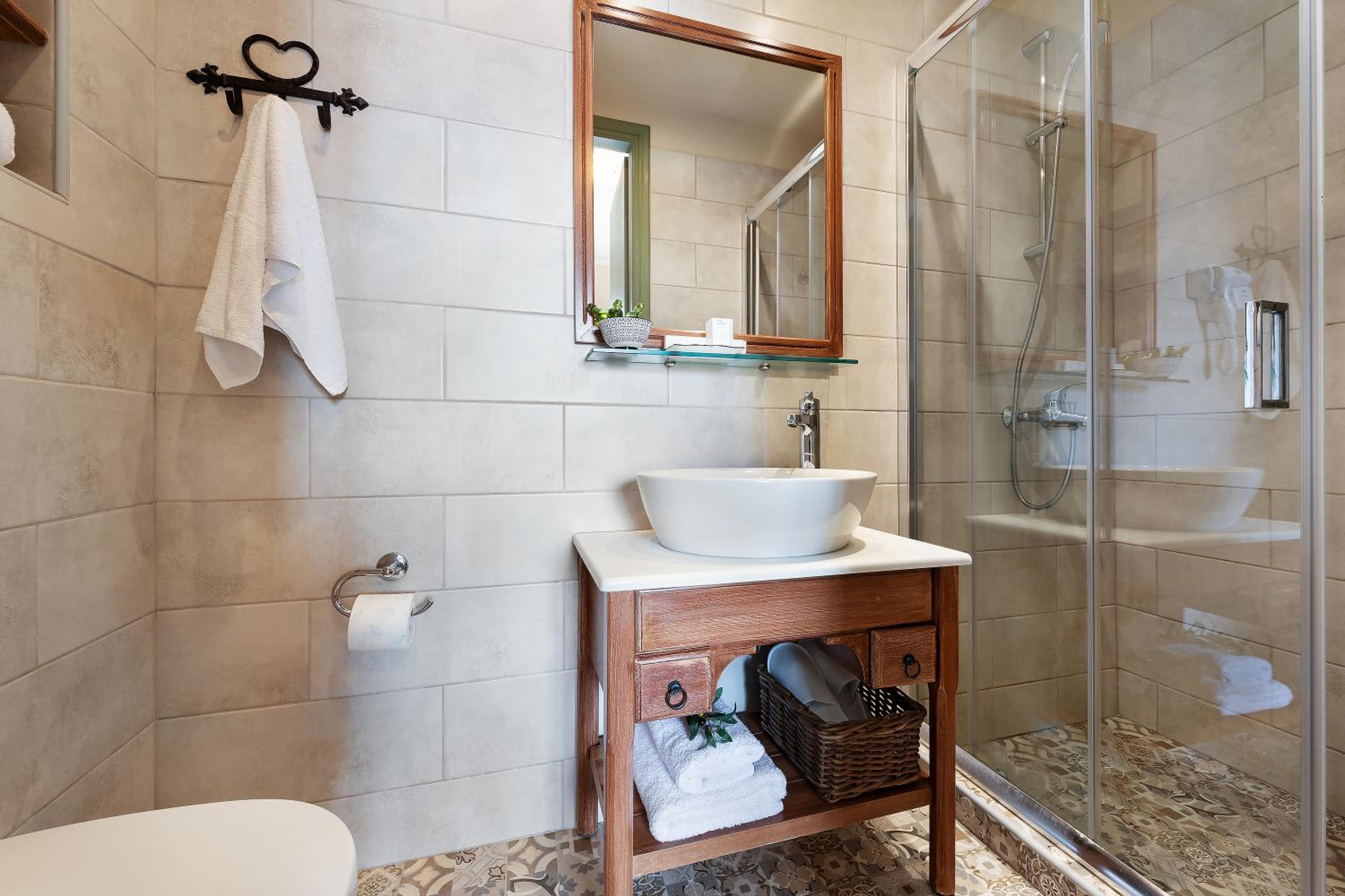 Twin or Double Room with Balcony and Sea View photo 2