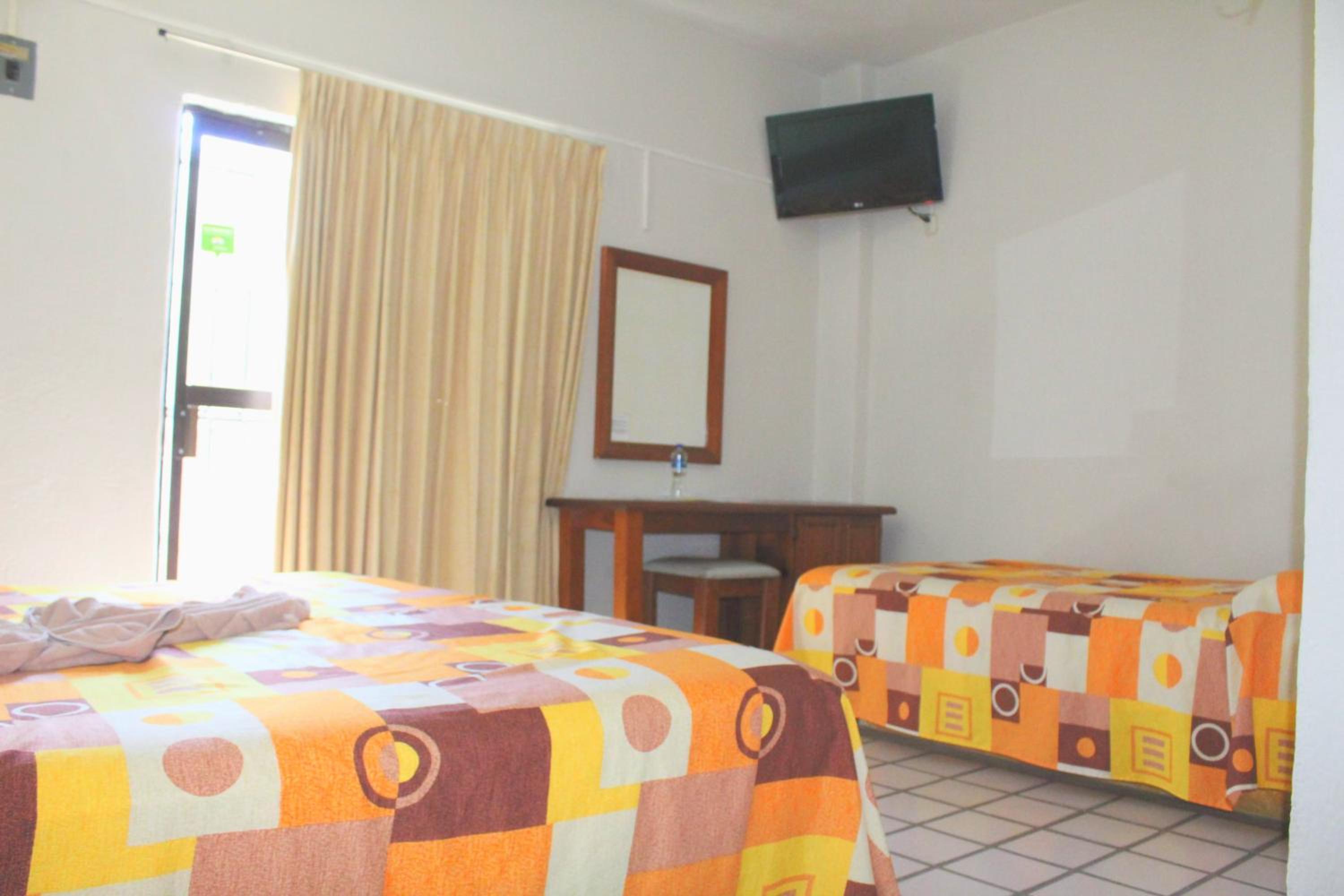 Large Double or Twin Room photo 3