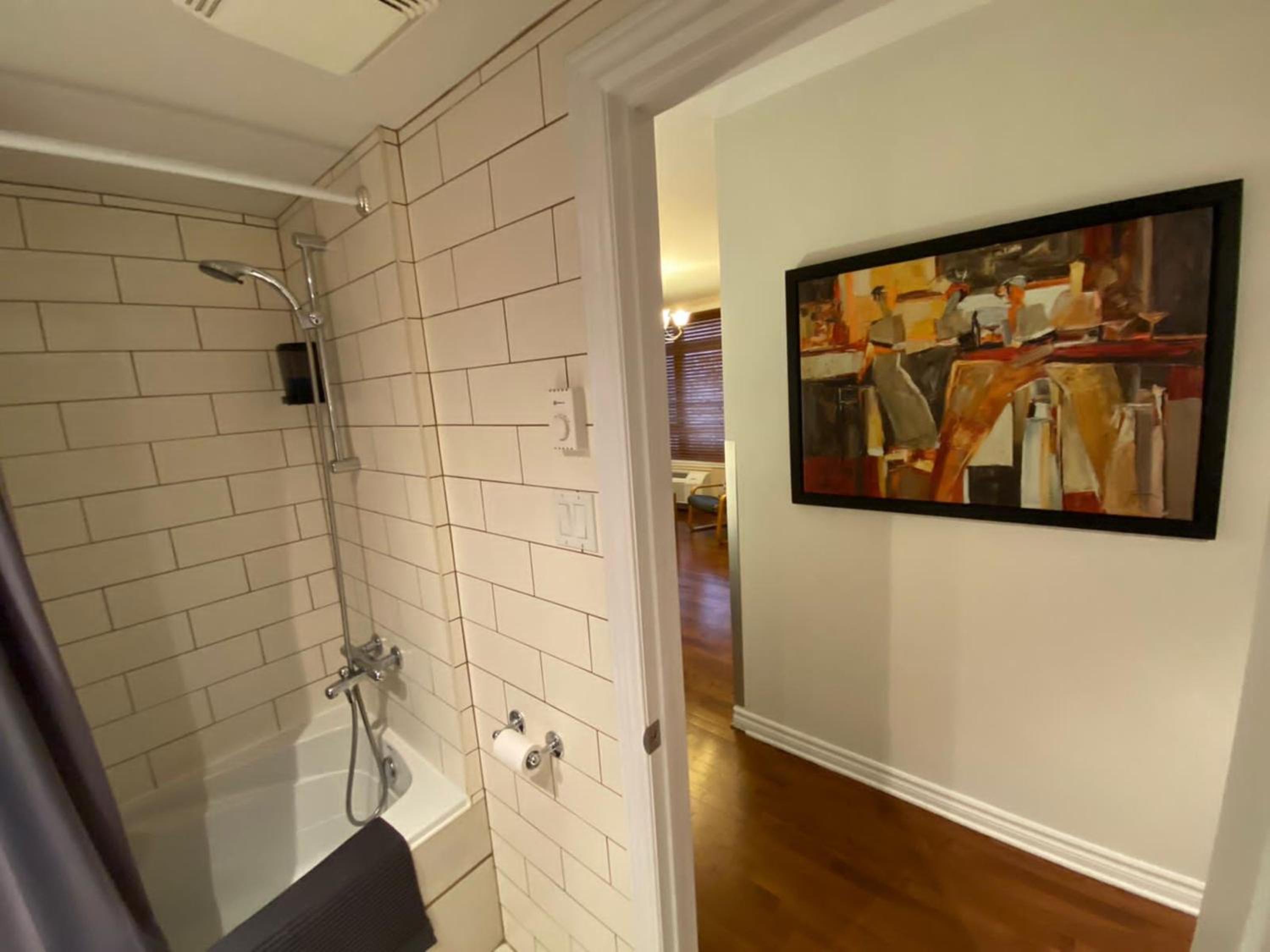 Garden Suite 102 thumbnail 5