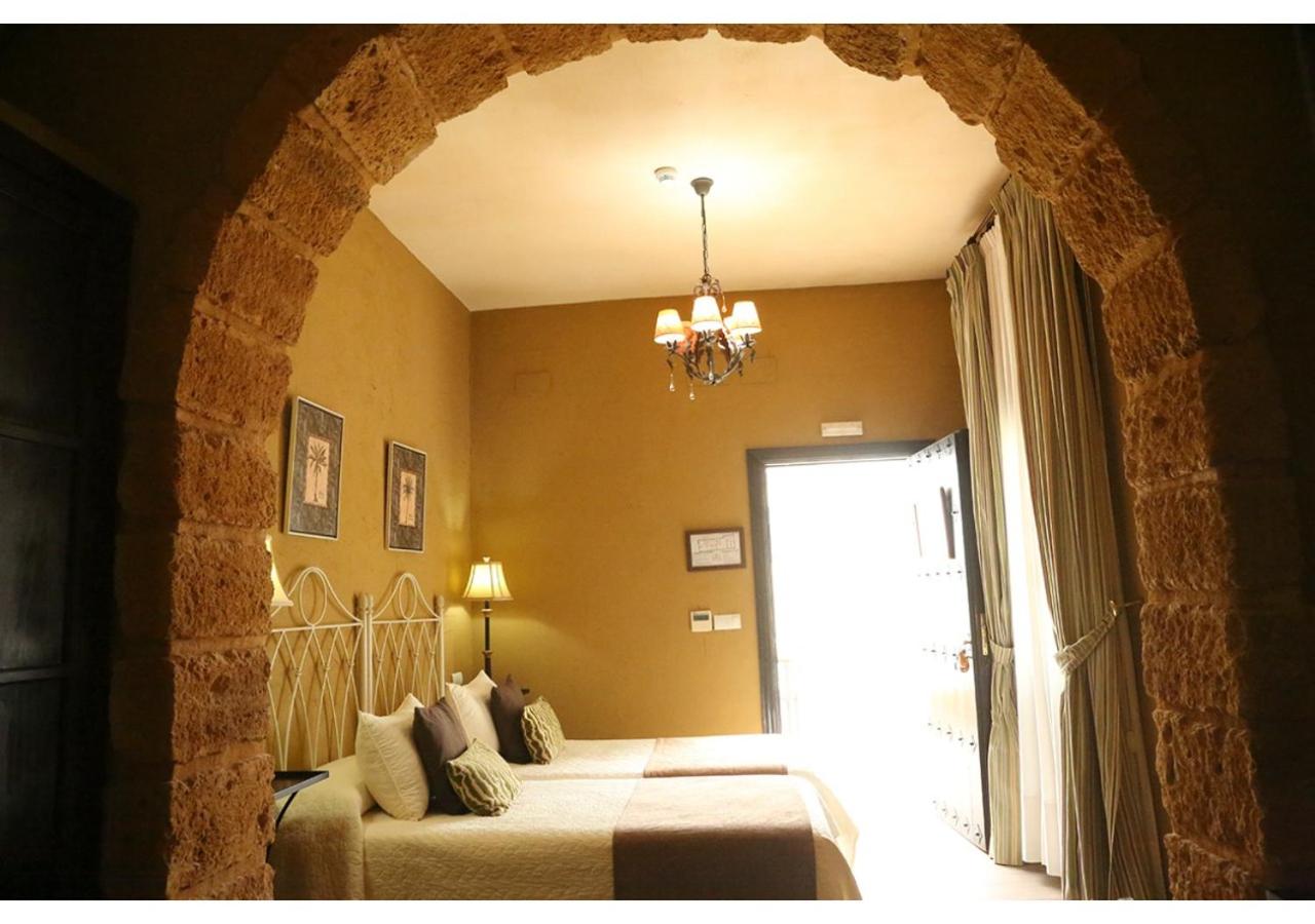 Standard Double Room - Photo 6