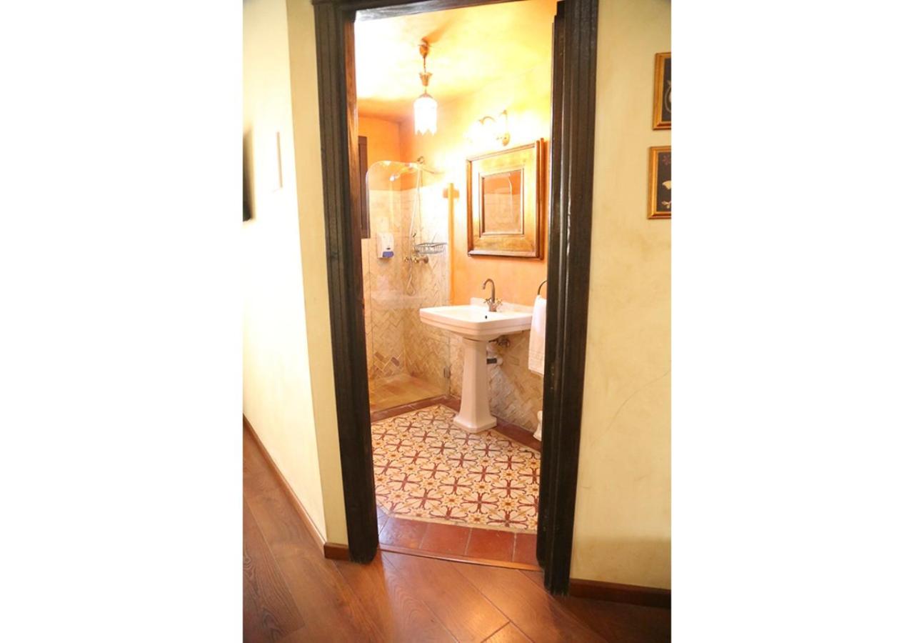 Superior Double Room - Photo 16