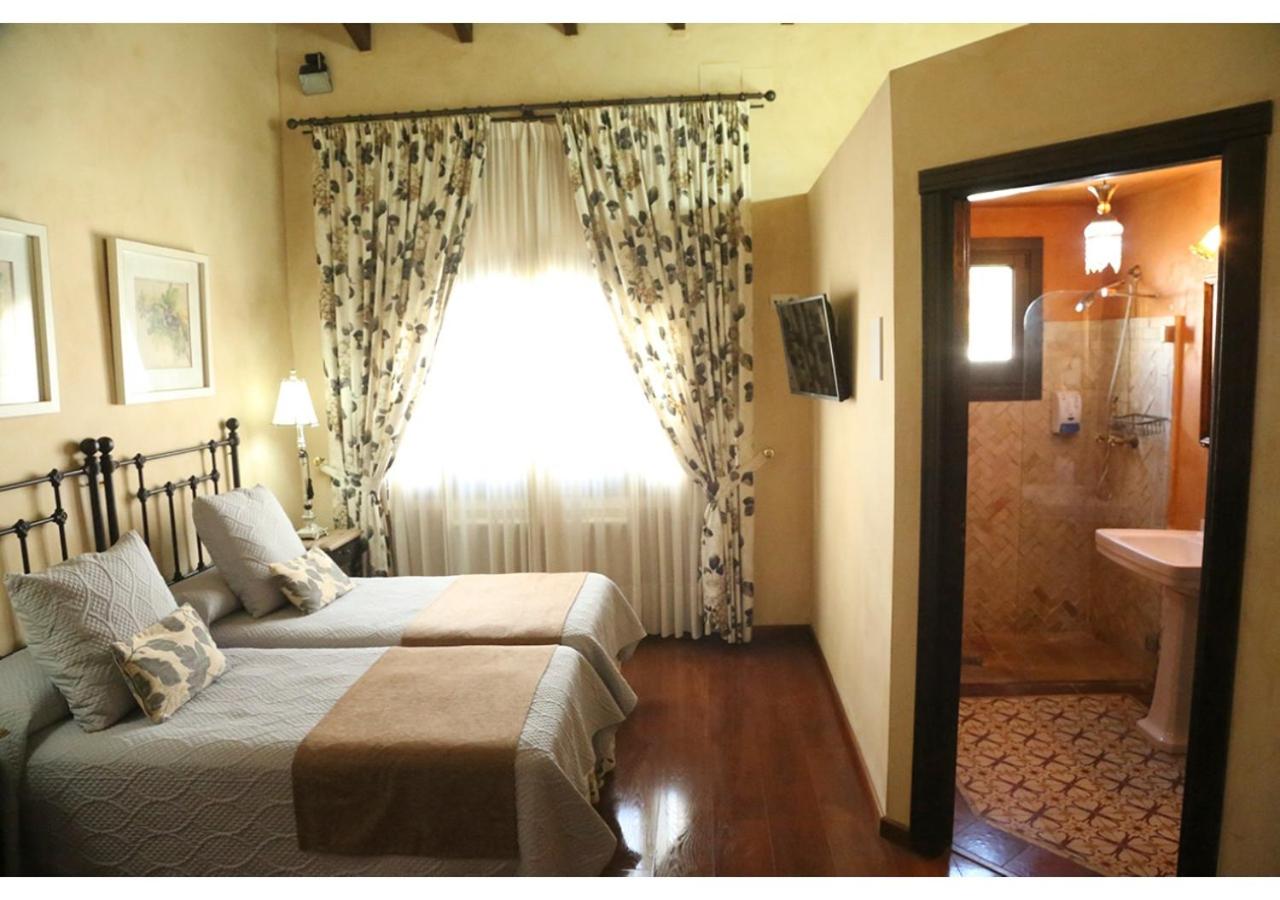 Superior Double Room - Photo 8