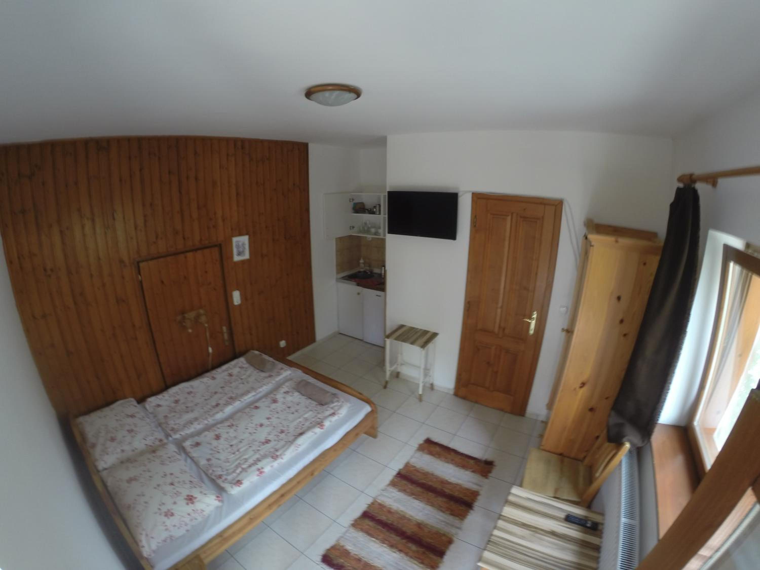 Apartment with Garden View - Photo 3