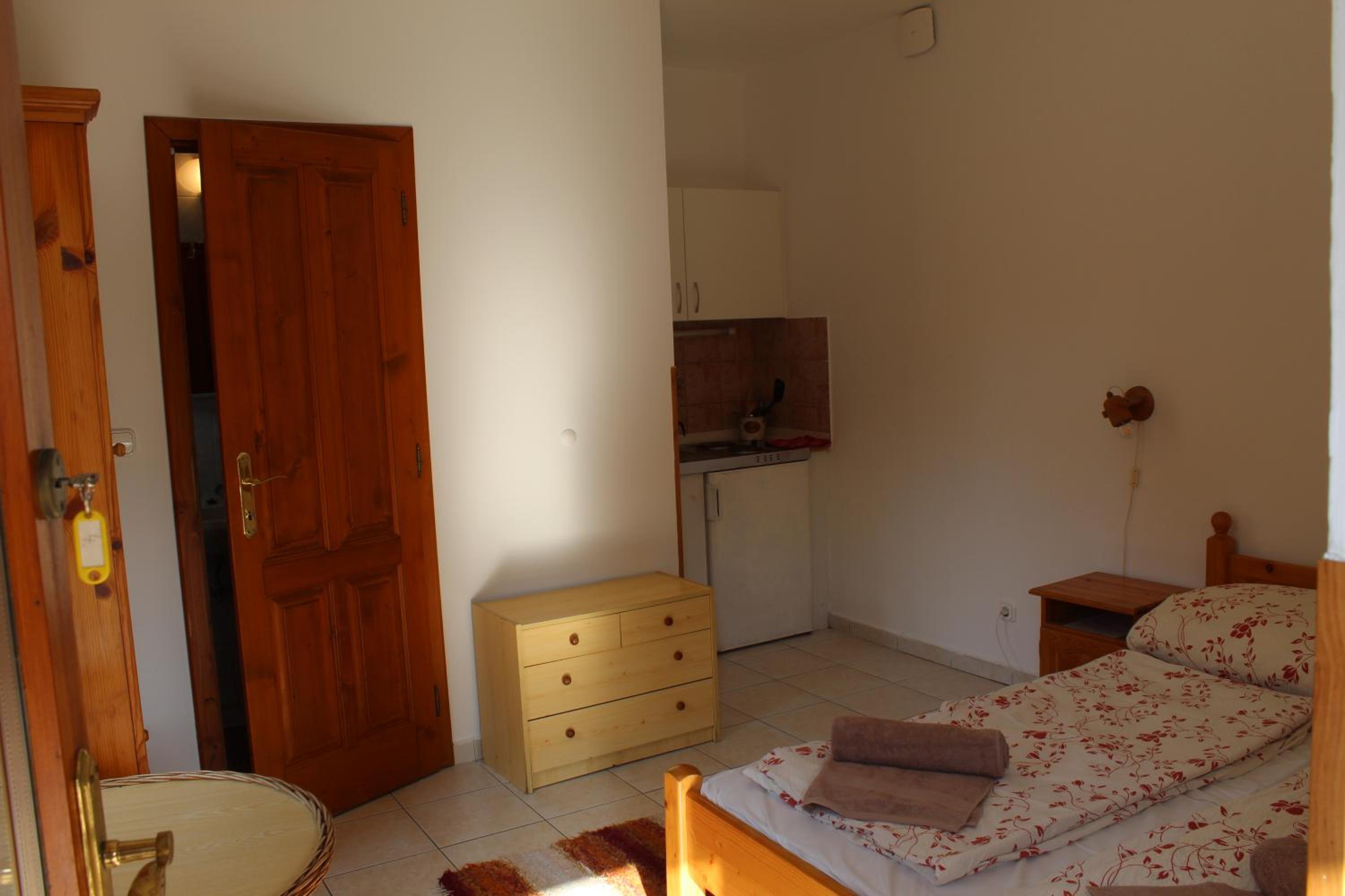 Double Room with Garden View - Photo 6