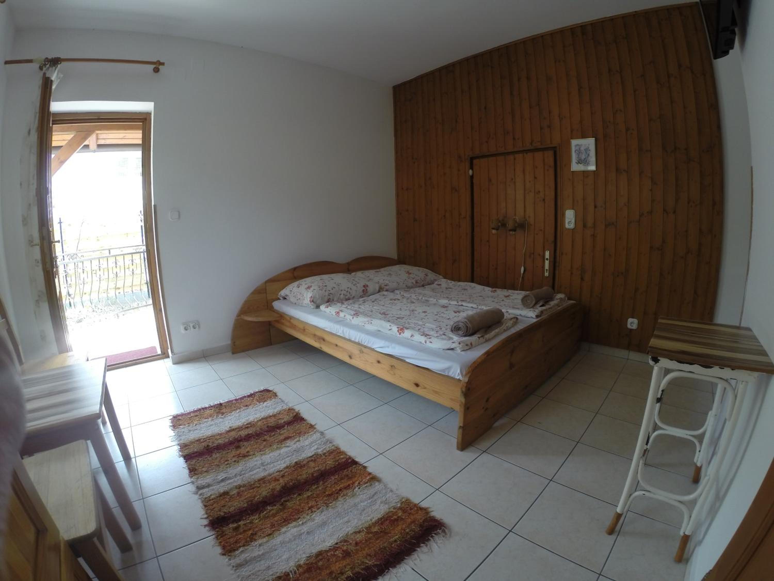 Apartment with Garden View - Photo 4