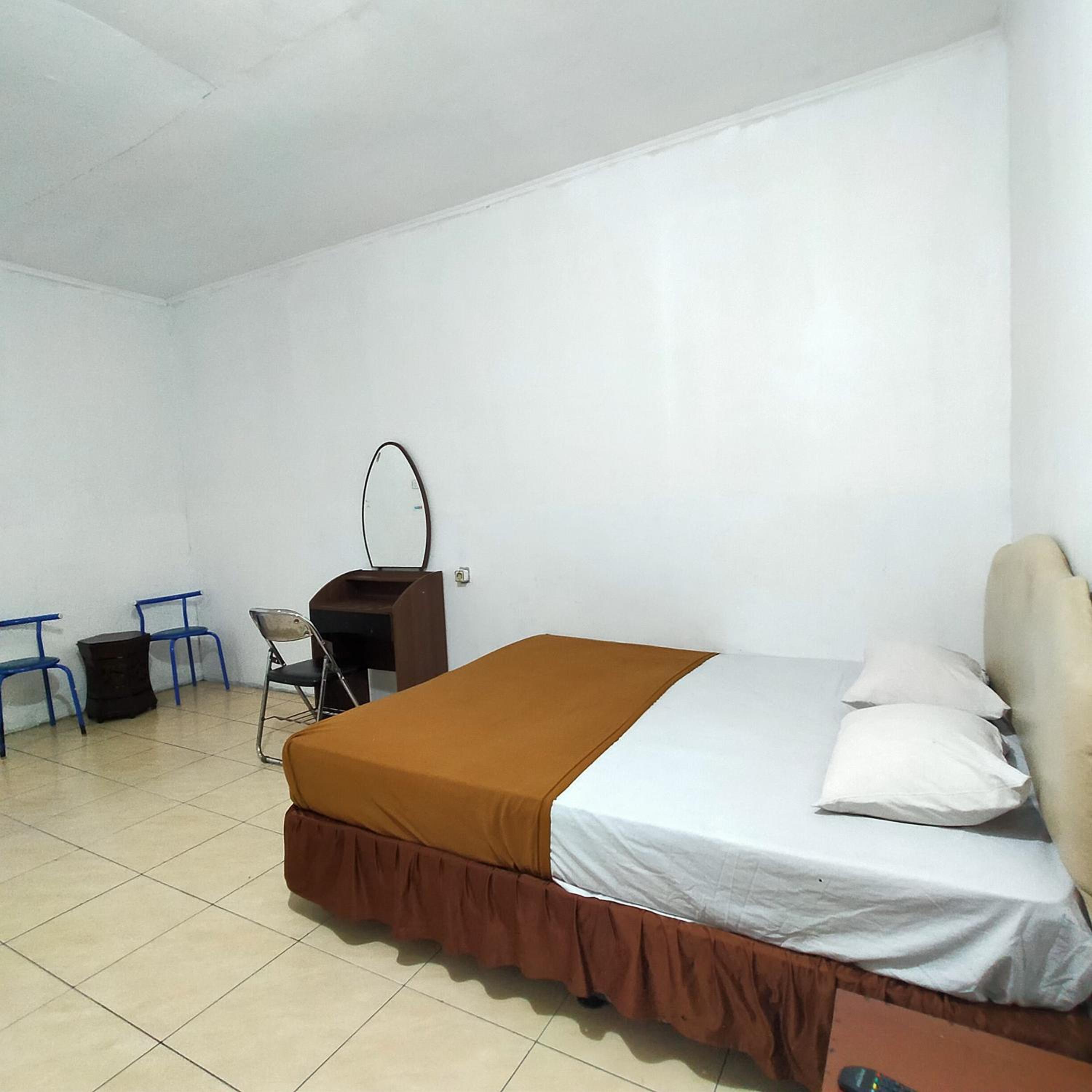 Standard Double Room - Photo 4