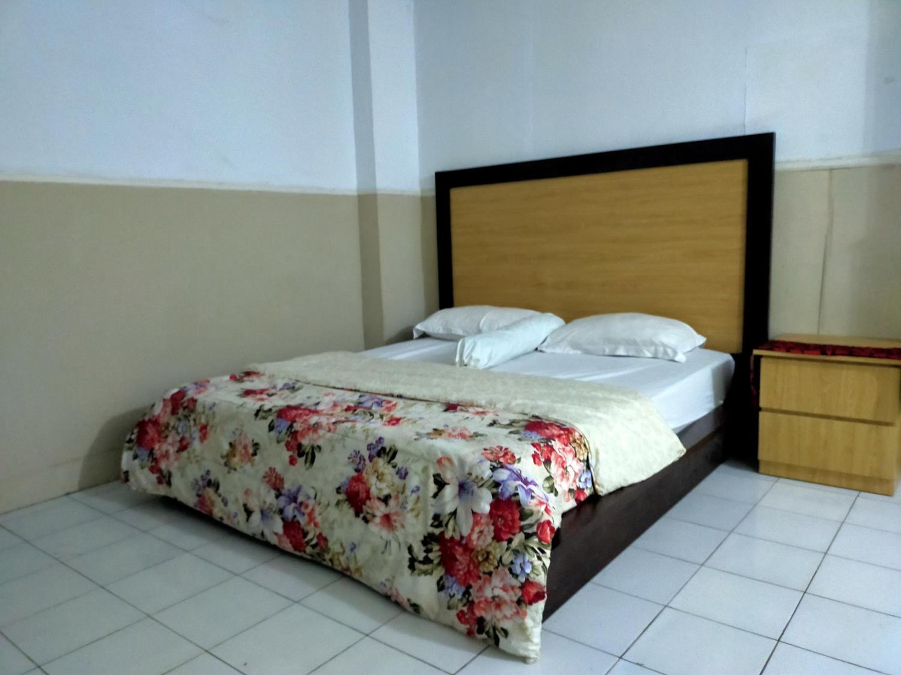 Suite - Photo 1