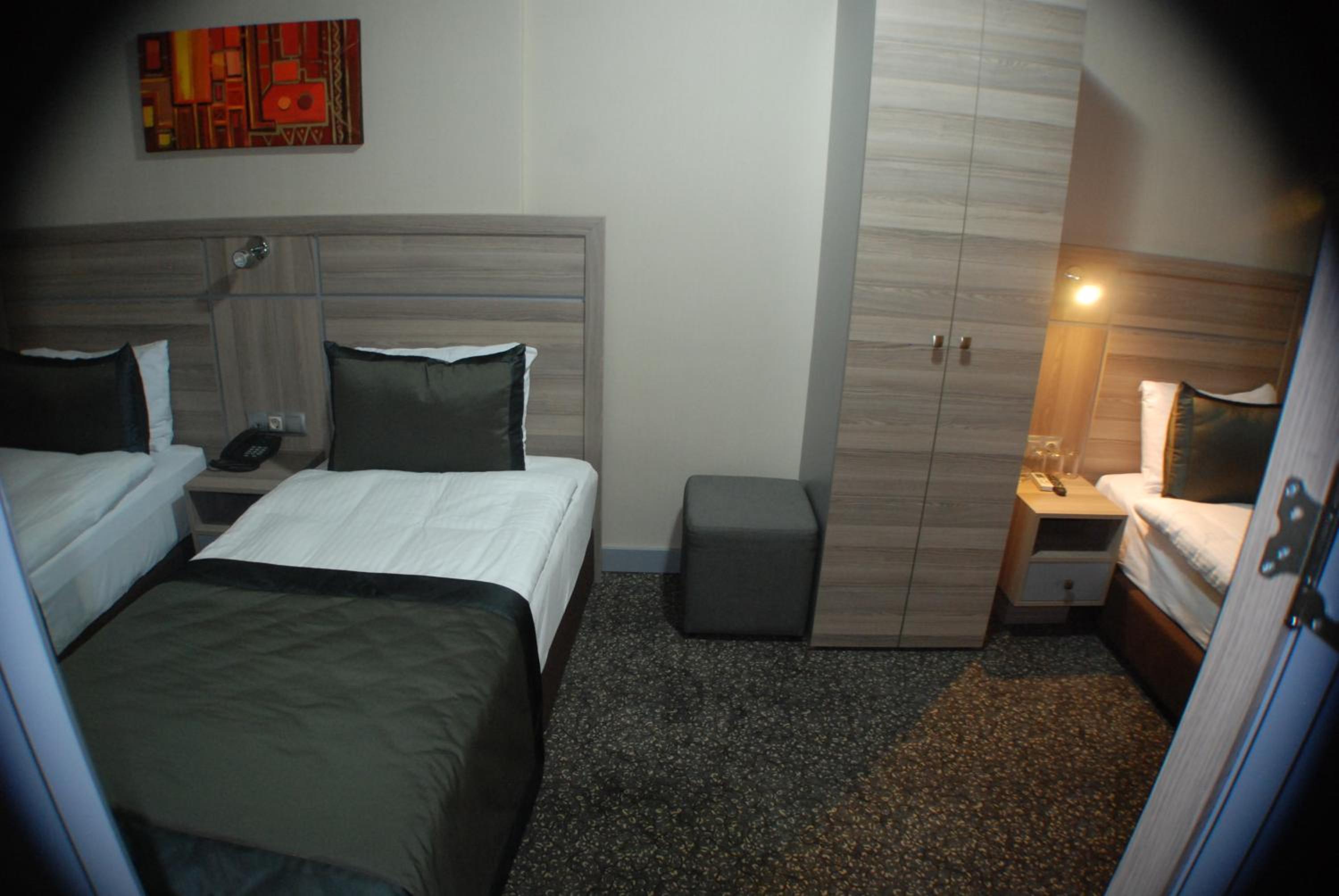 Standard Triple Room photo 3
