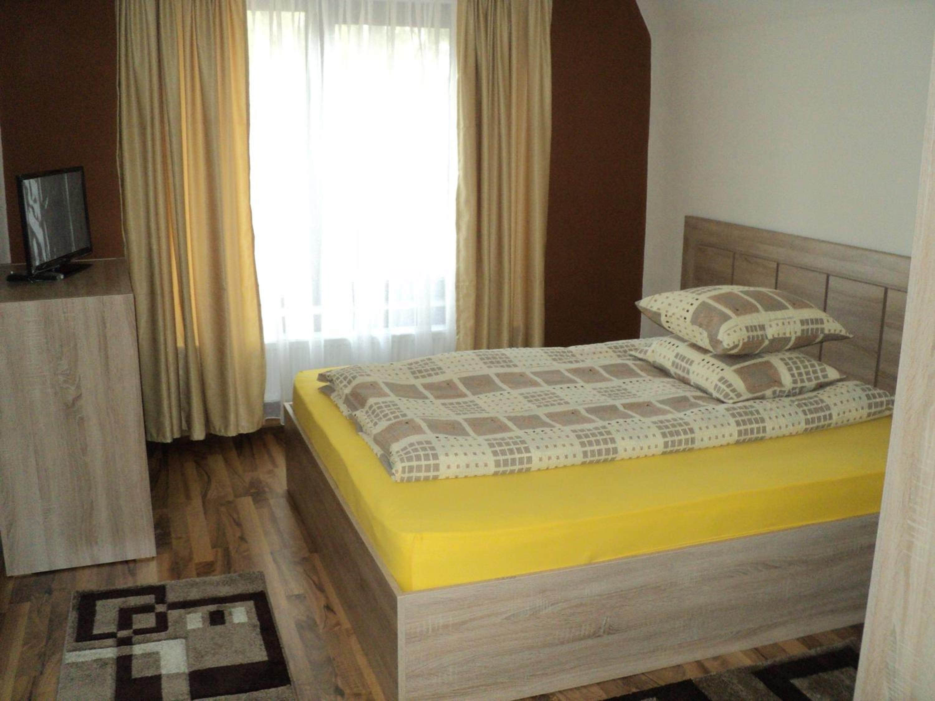 Double Room - Photo 3
