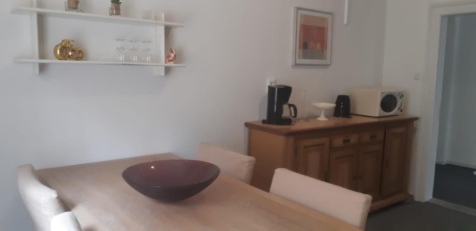 One-Bedroom Apartment - Photo 3