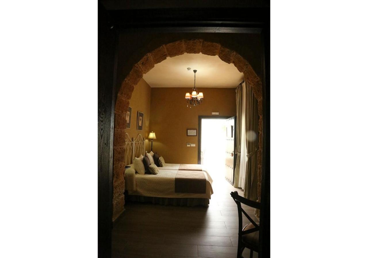 Standard Double Room - Photo 2