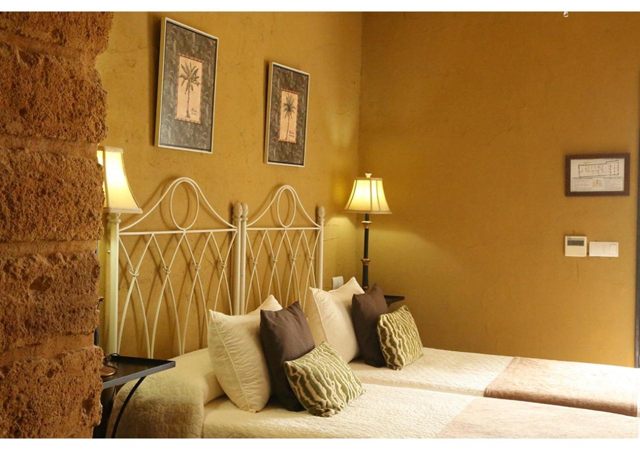 Standard Double Room - Photo 17