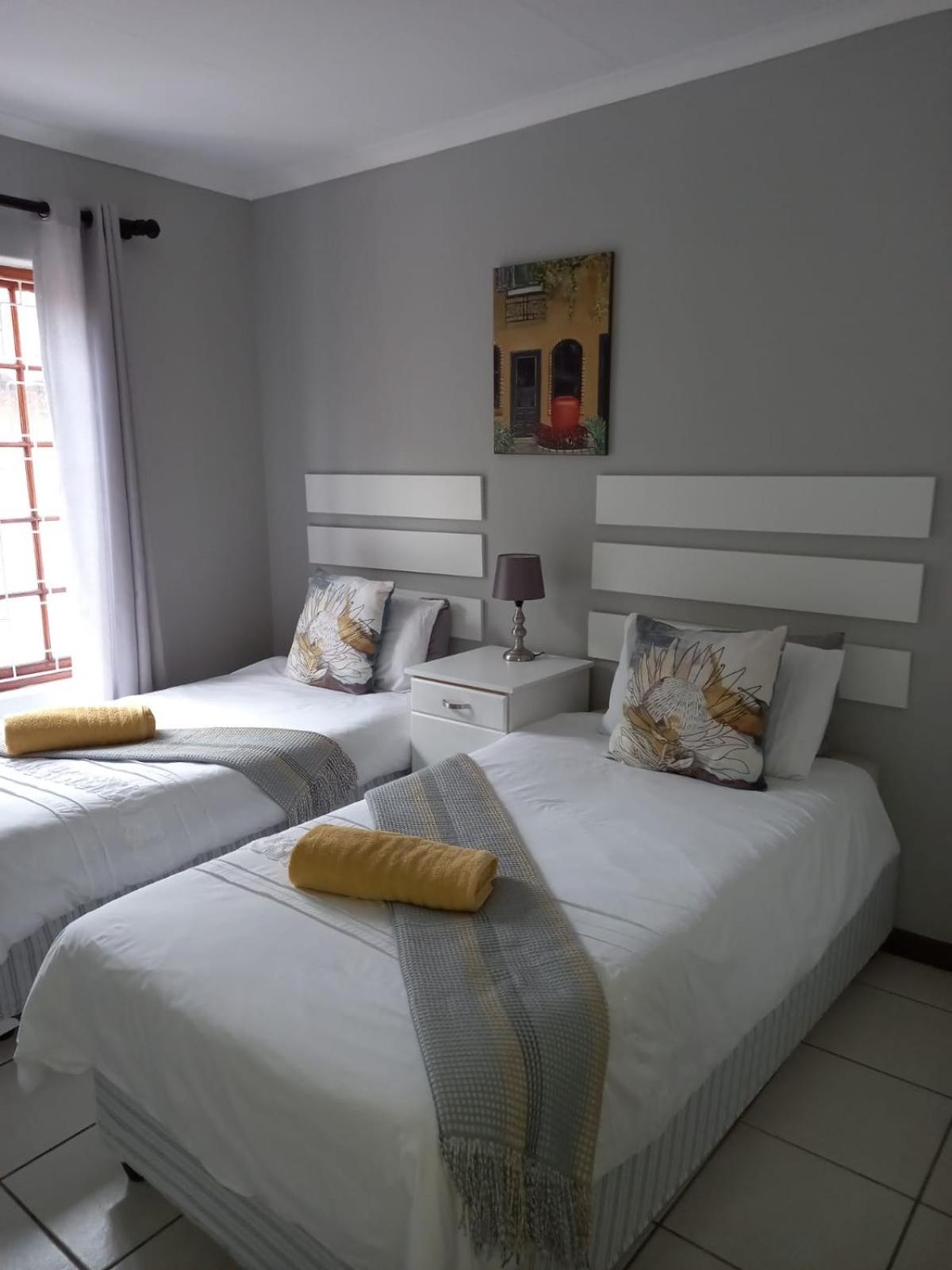 Deluxe Family Suite photo 2