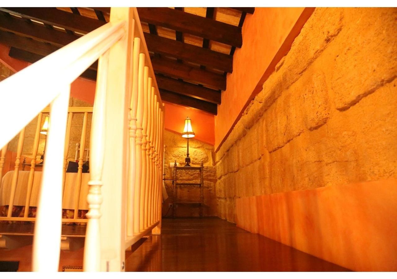 Deluxe Double Room with Bath - Photo 30