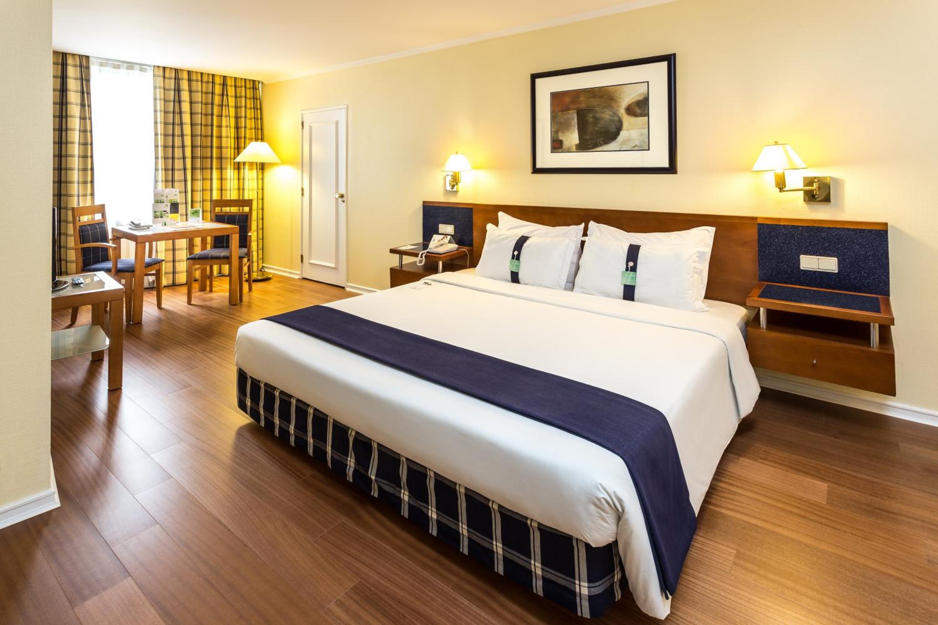 King Suite - Photo 4
