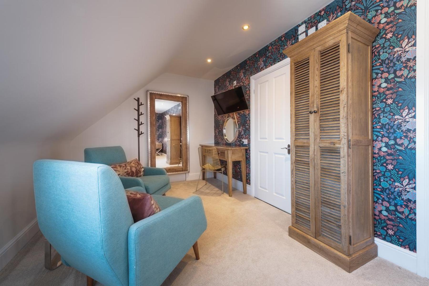 Double Room with Bath photo 3
