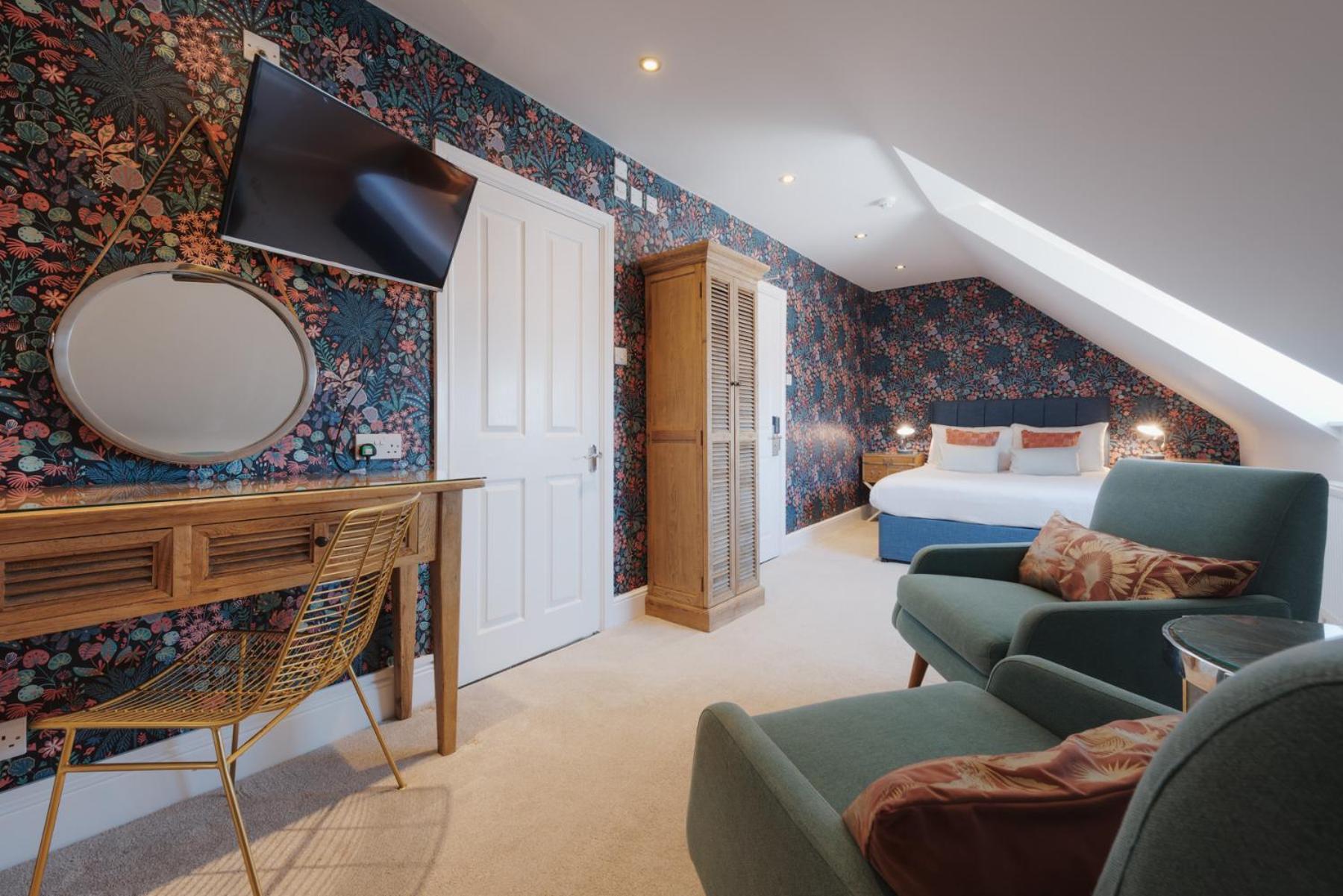 Double Room with Bath photo 2