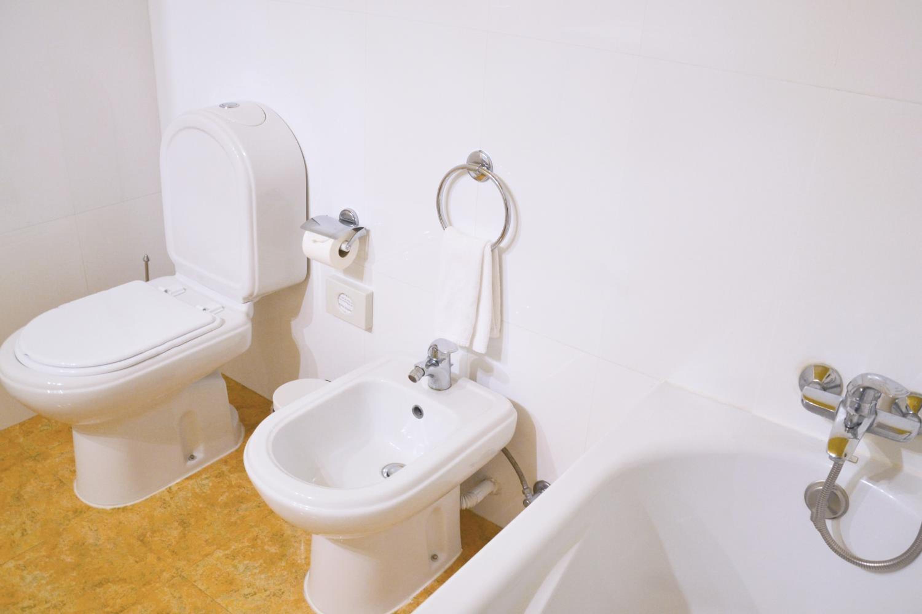 Double or Twin Room - Photo 7