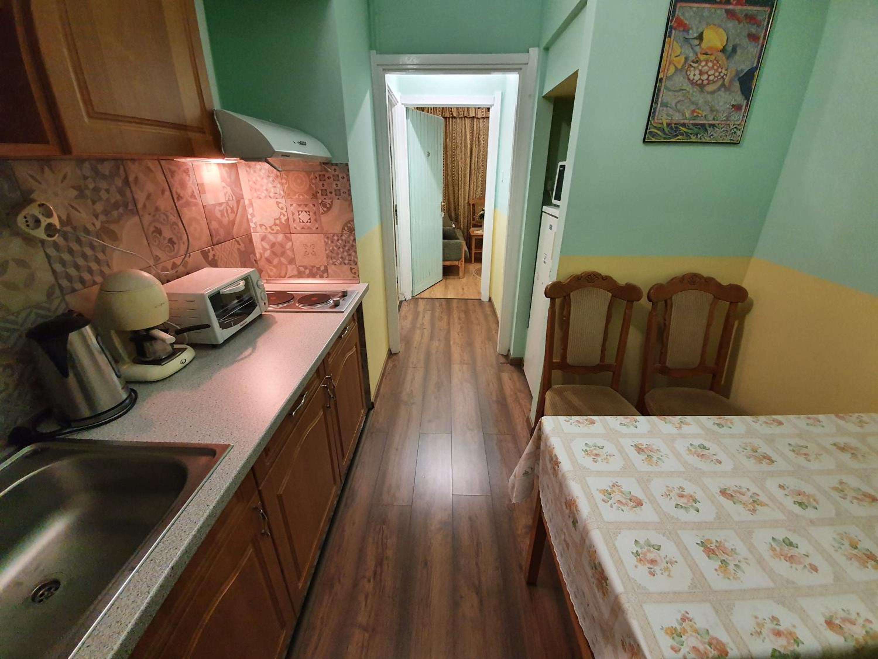 Two-Bedroom Apartment with Balcony - Photo 7