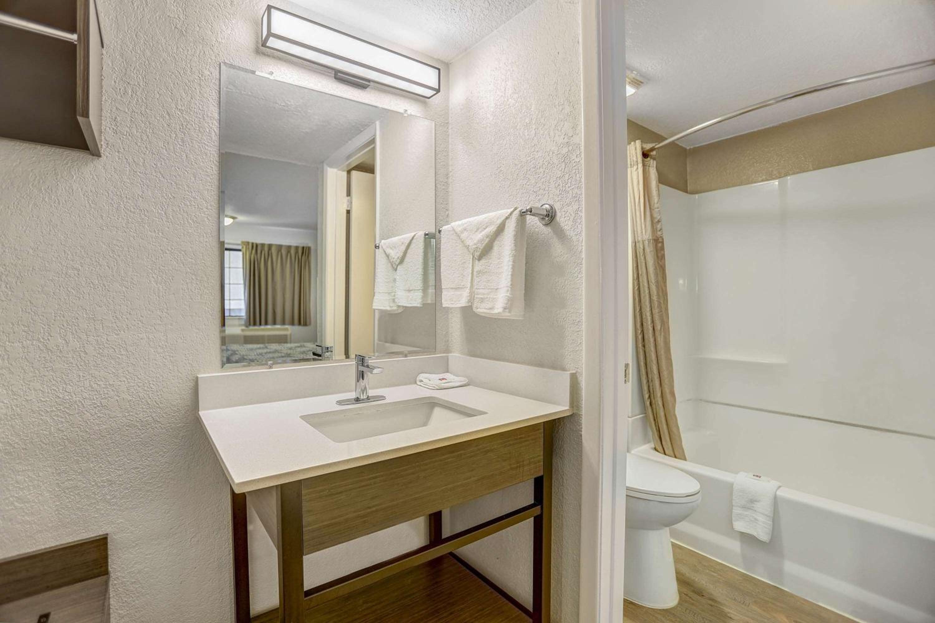 Deluxe Quadruple Room - Photo 2