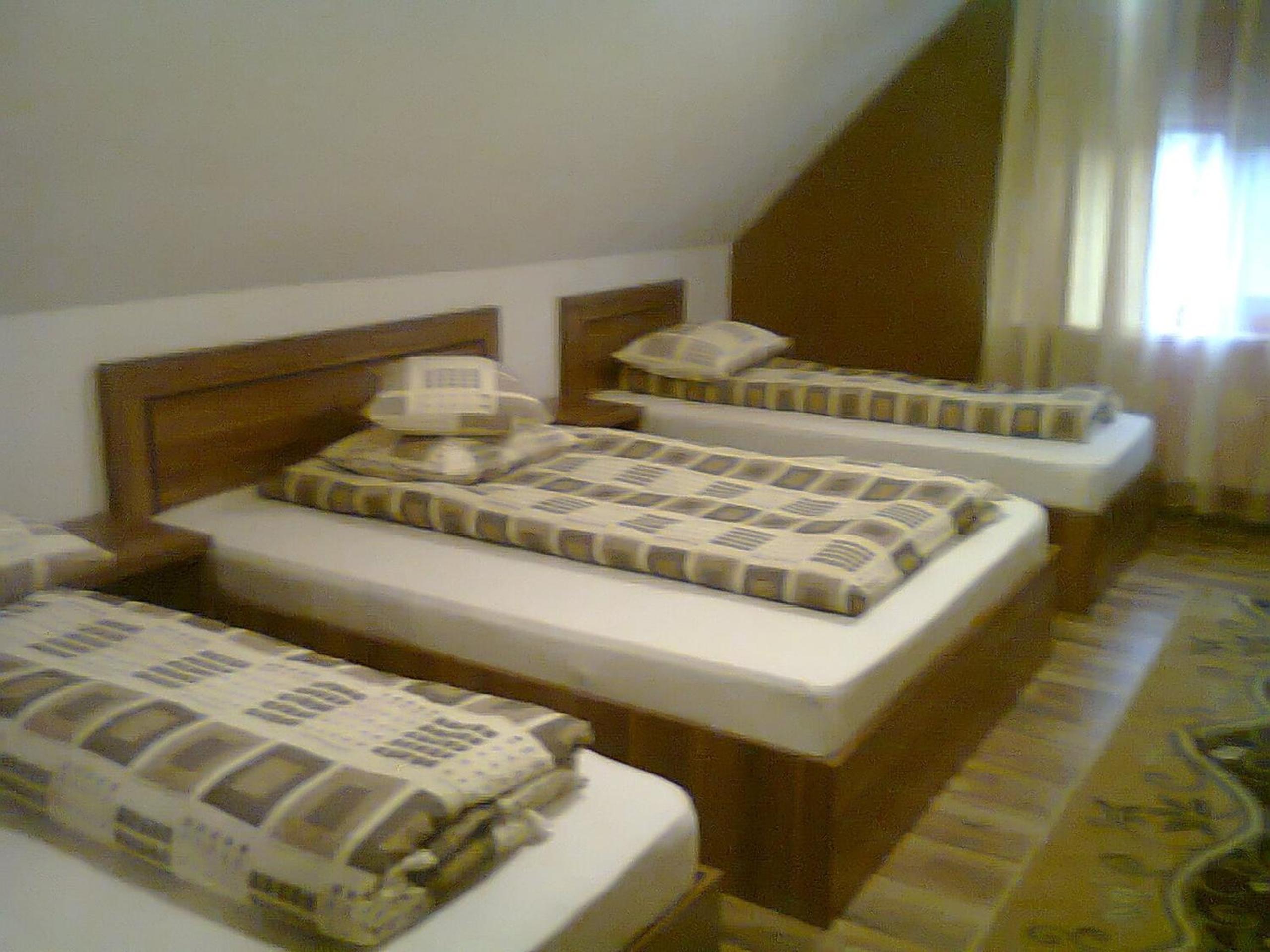 Double Room - Photo 2