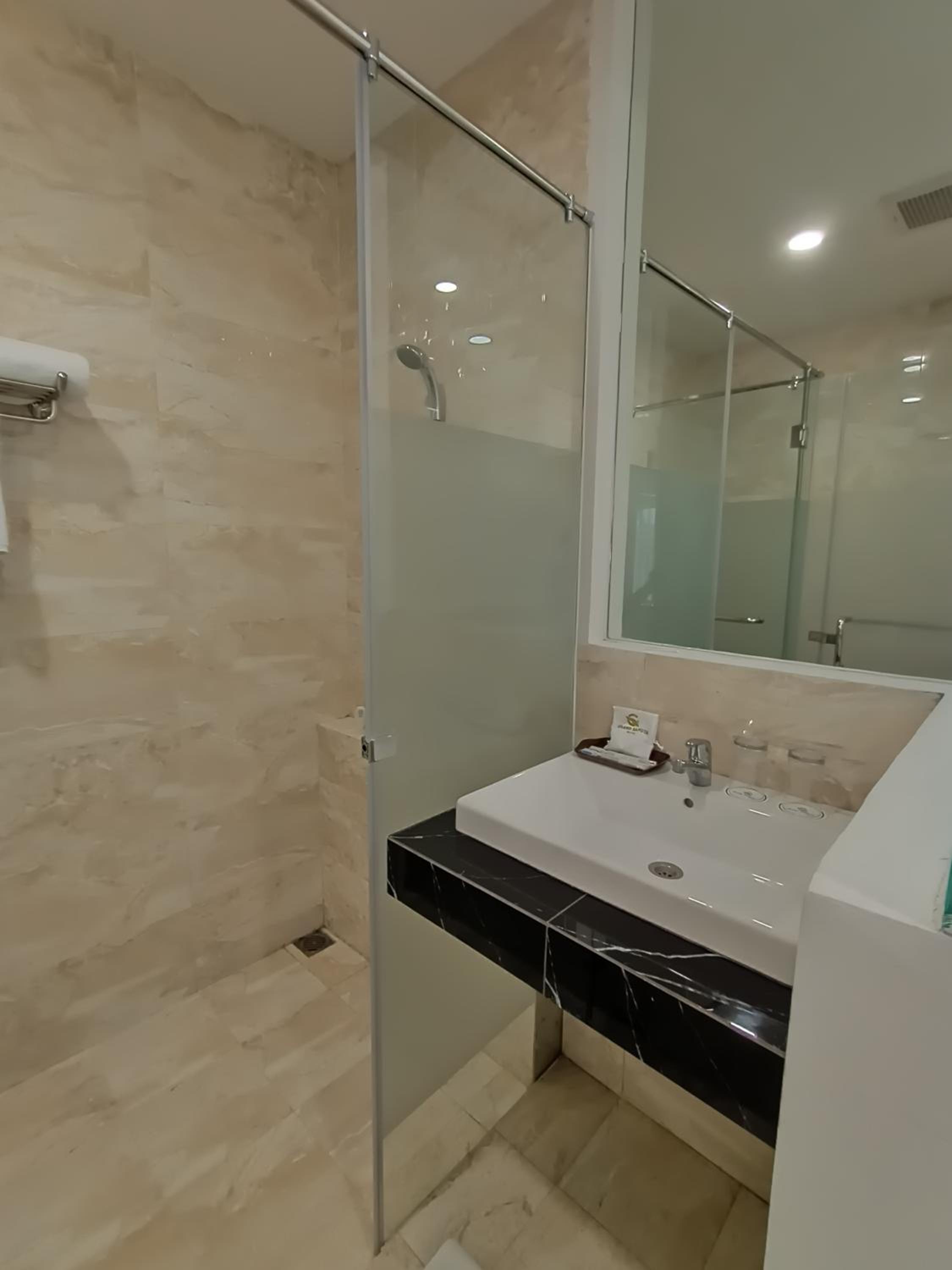 Superior King or Twin Room - Photo 2