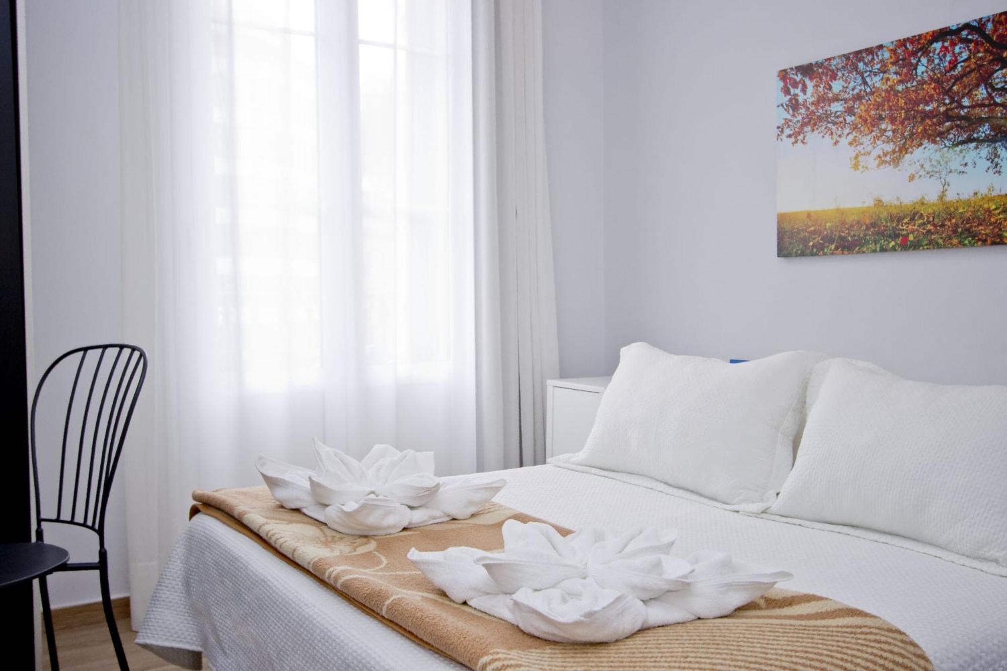 Standard Double or Twin Room photo 3