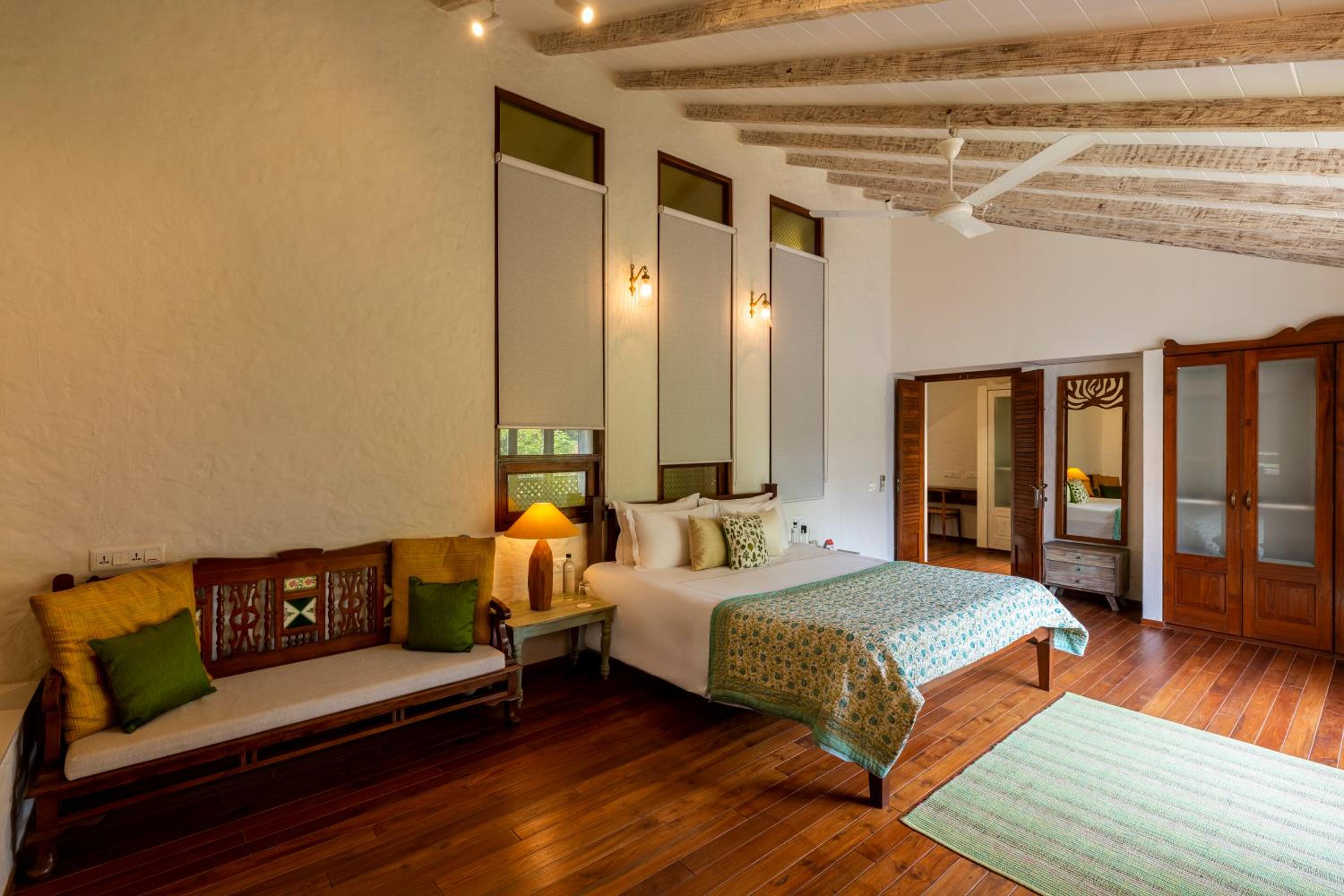 Villa - Photo 1