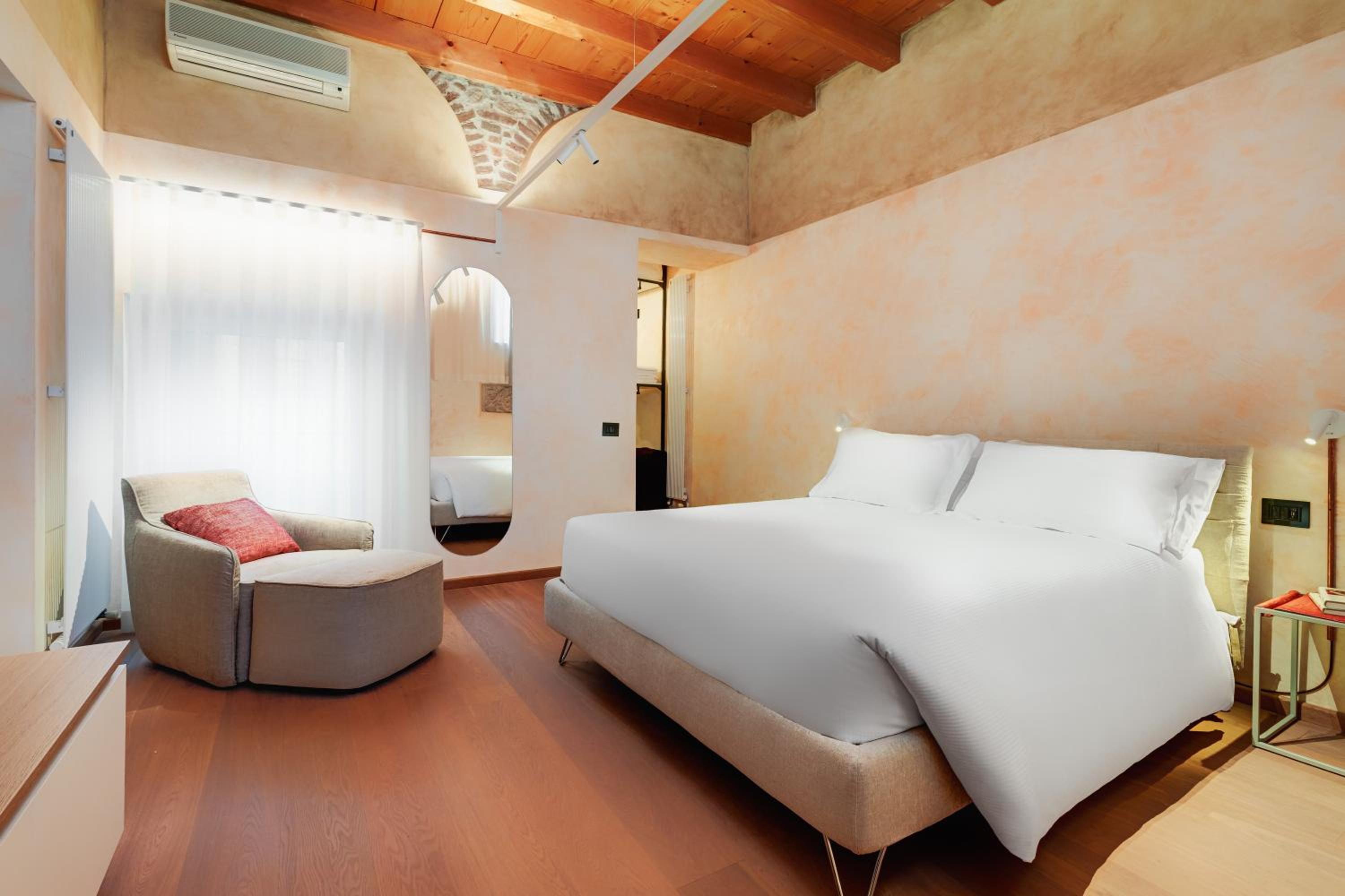 Duplex Apartment with Arena view  - Photo 8