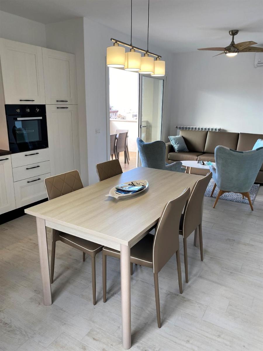 Three-Bedroom Apartment - Photo 38