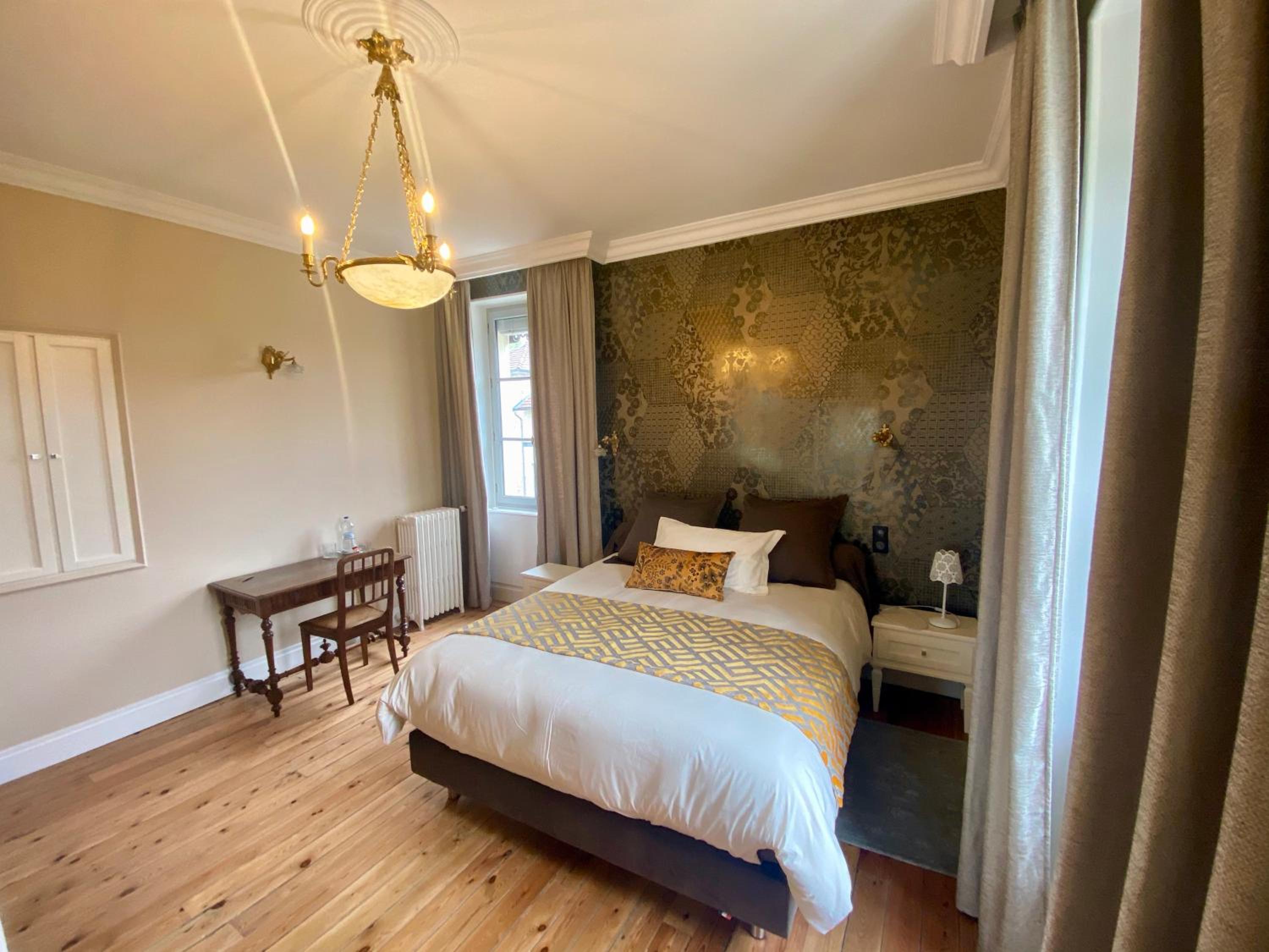 Deluxe Double or Twin Room photo 2