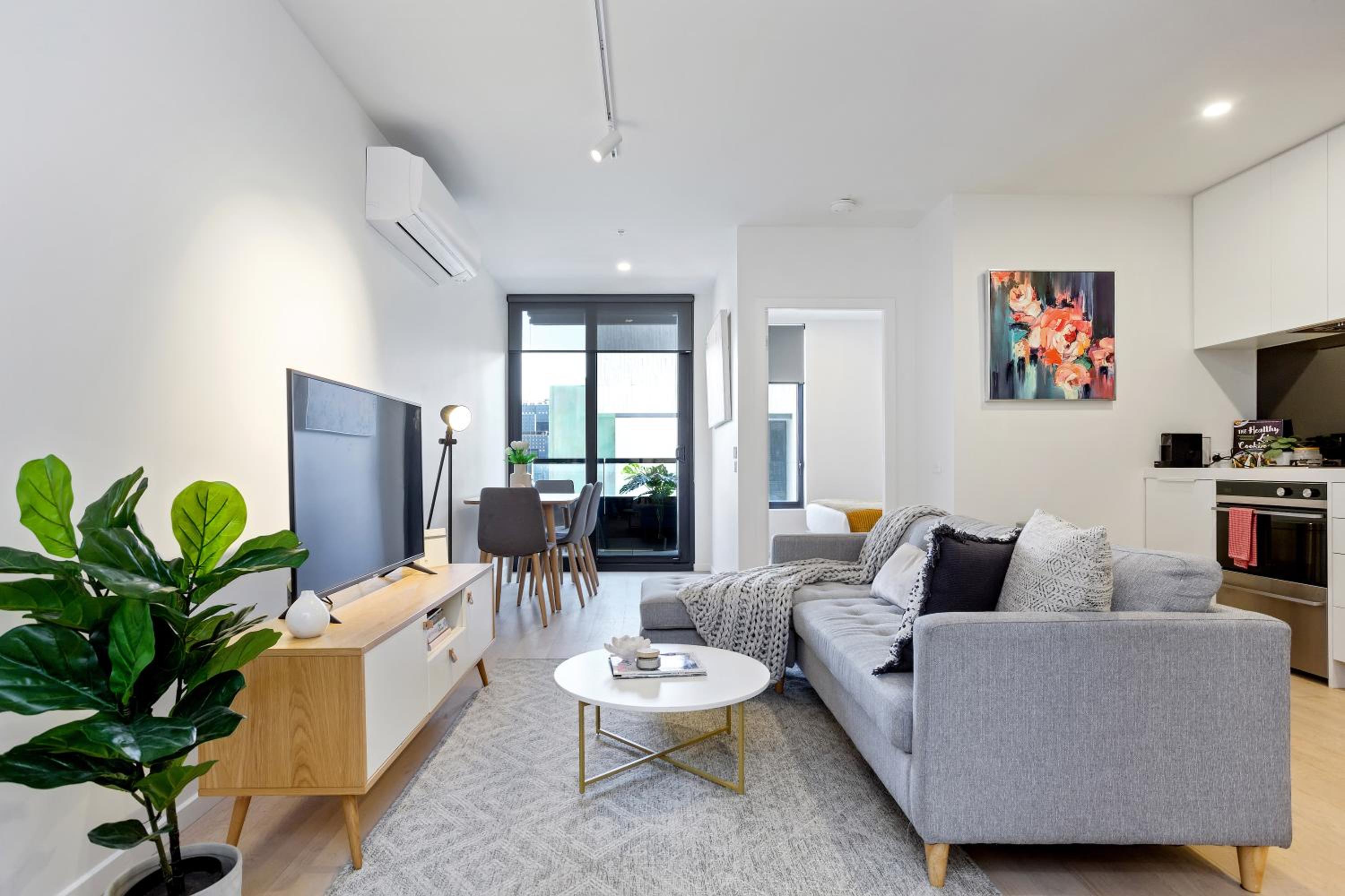 One Bedroom Apartment With Parking