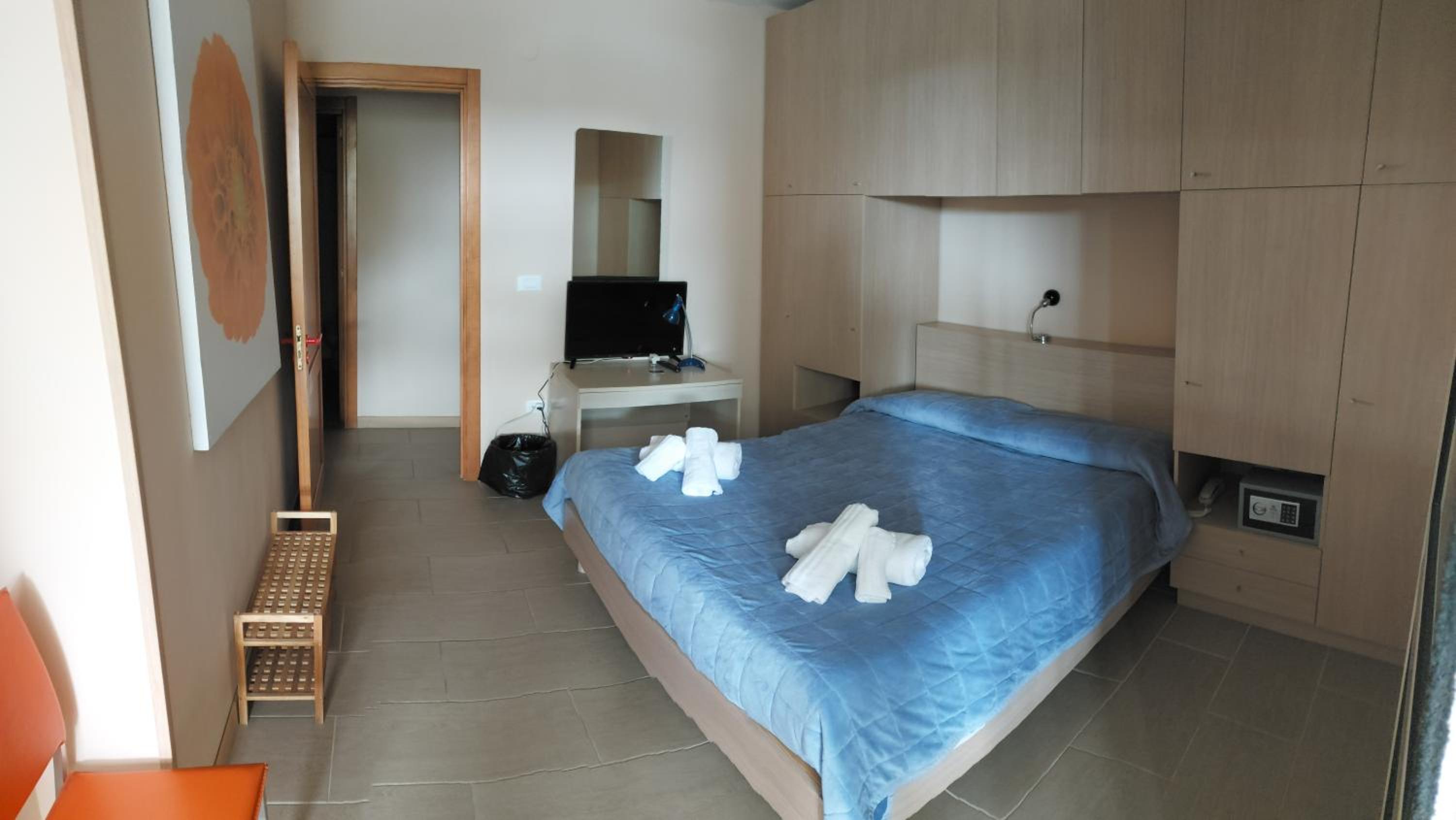 Quadruple Room with Balcony photo 2