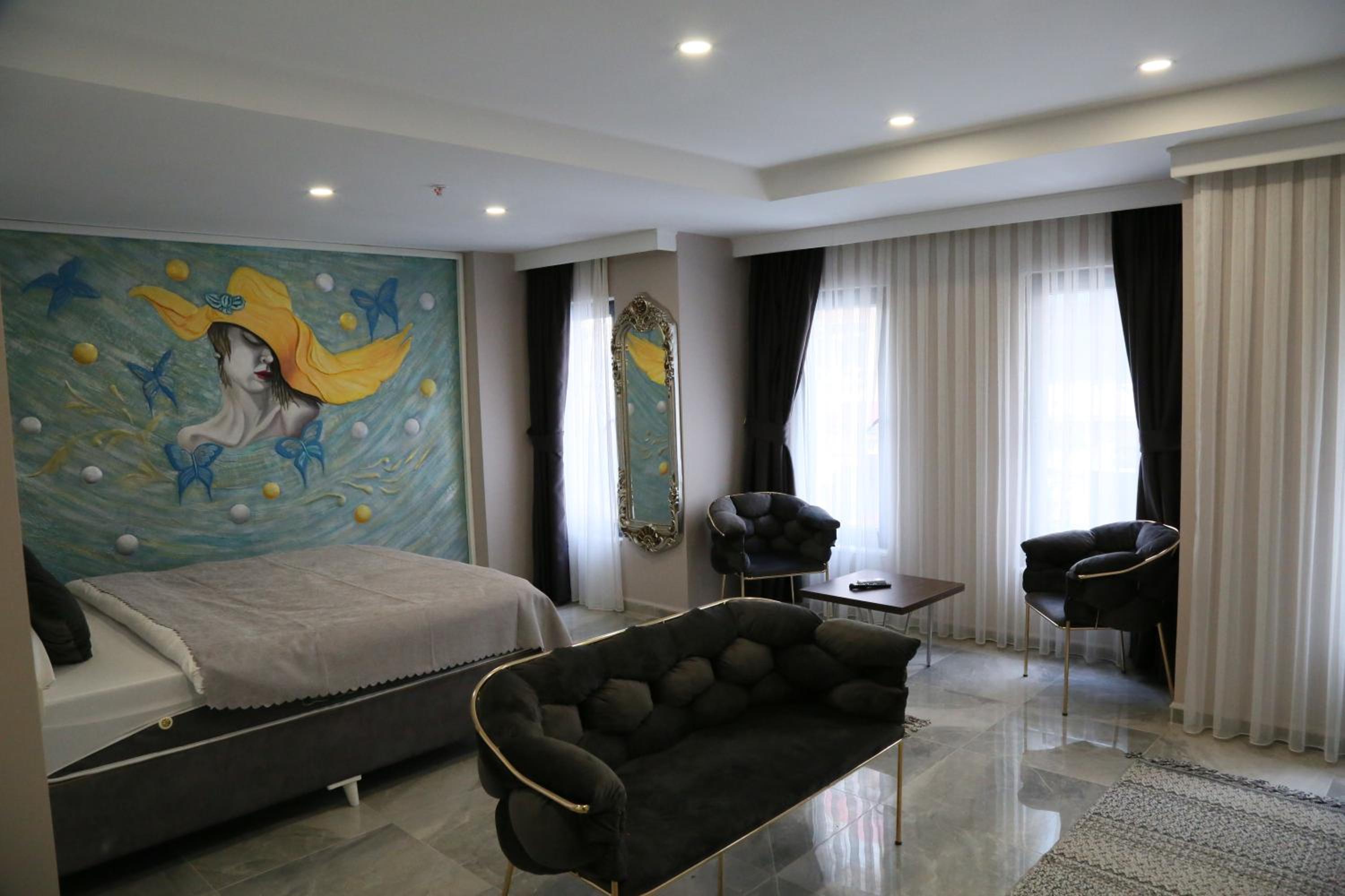 Large Double Room photo 1