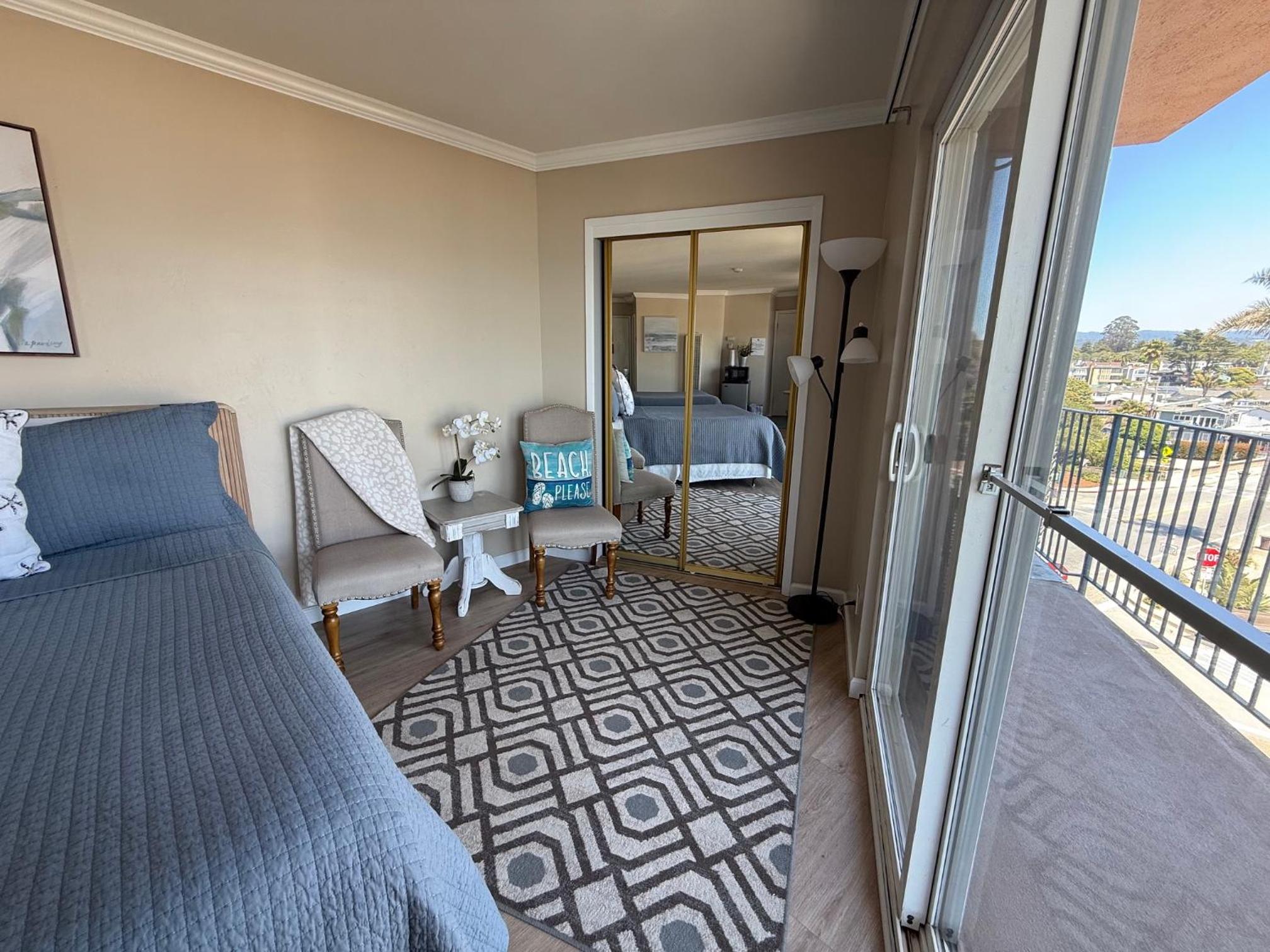 Queen Suite with Sea View