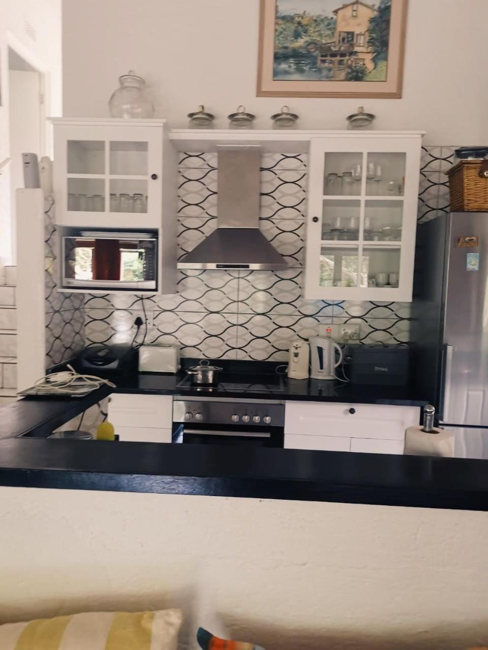 Three-Bedroom Villa photo 2