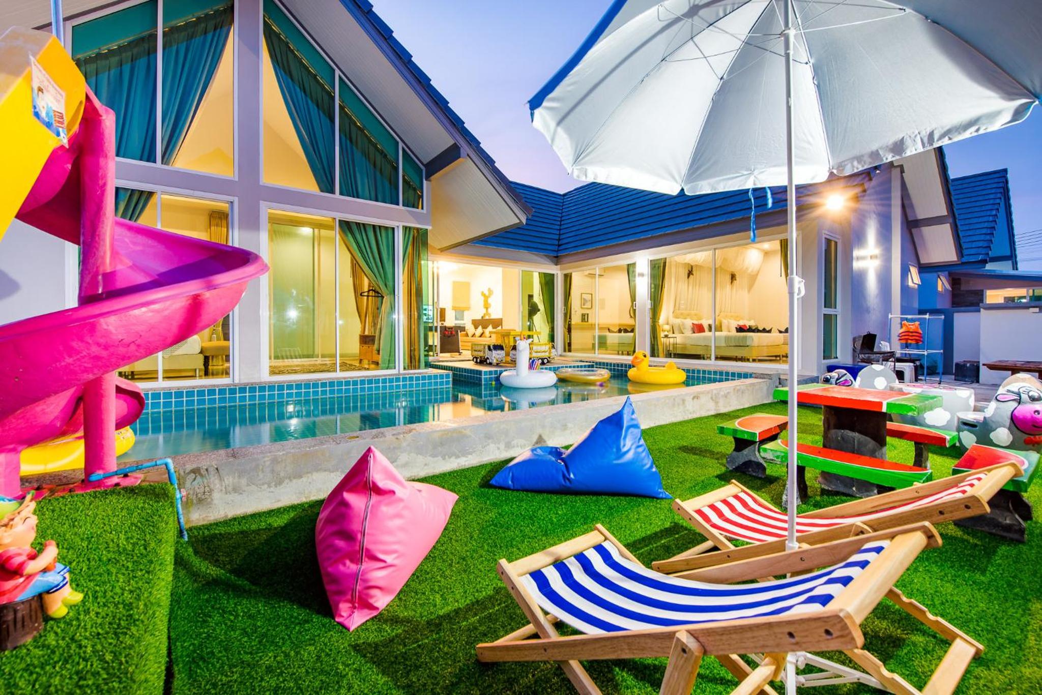 Villa with Private Pool - Photo 38