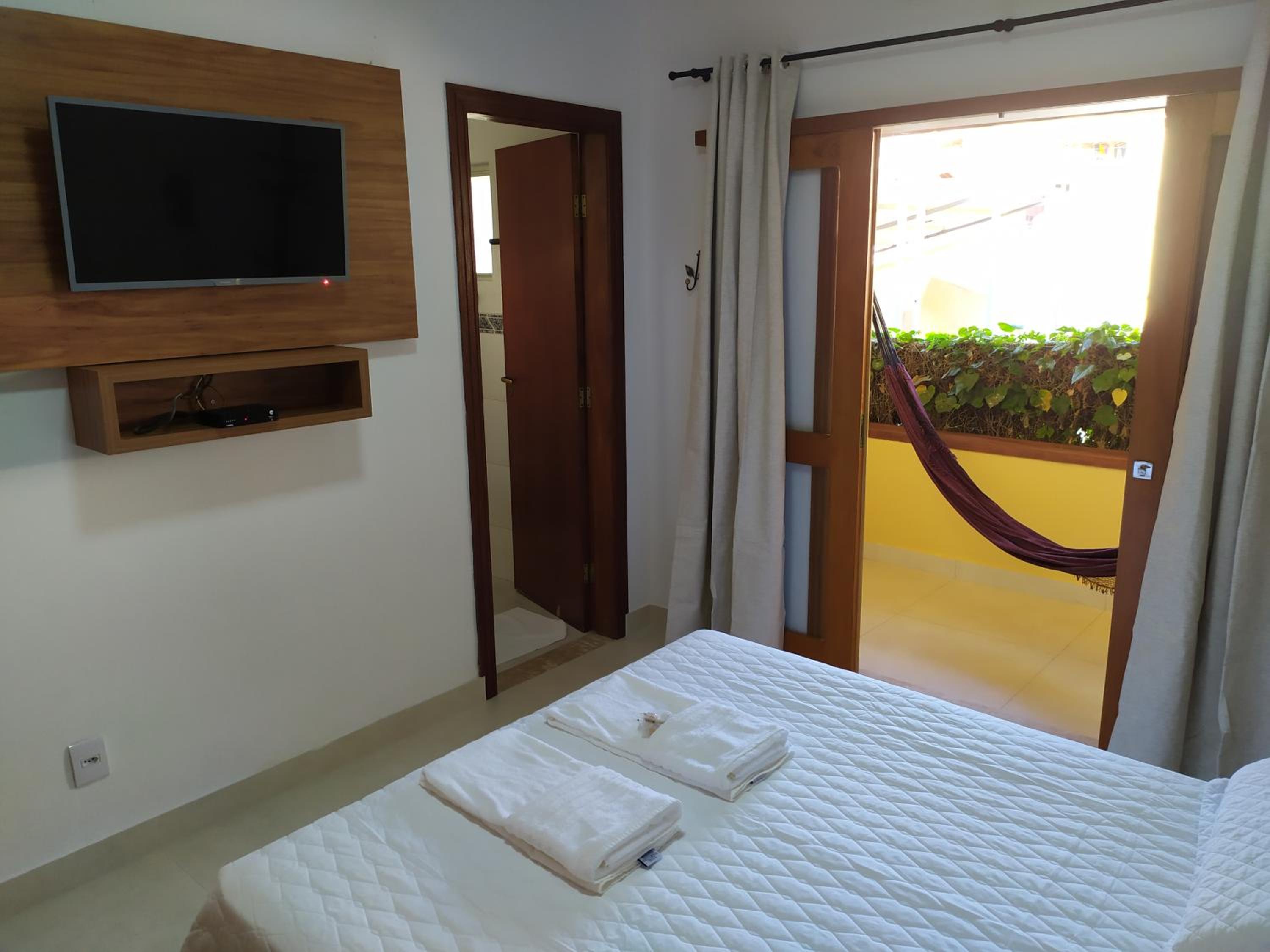 Double Room with Balcony - Photo 1