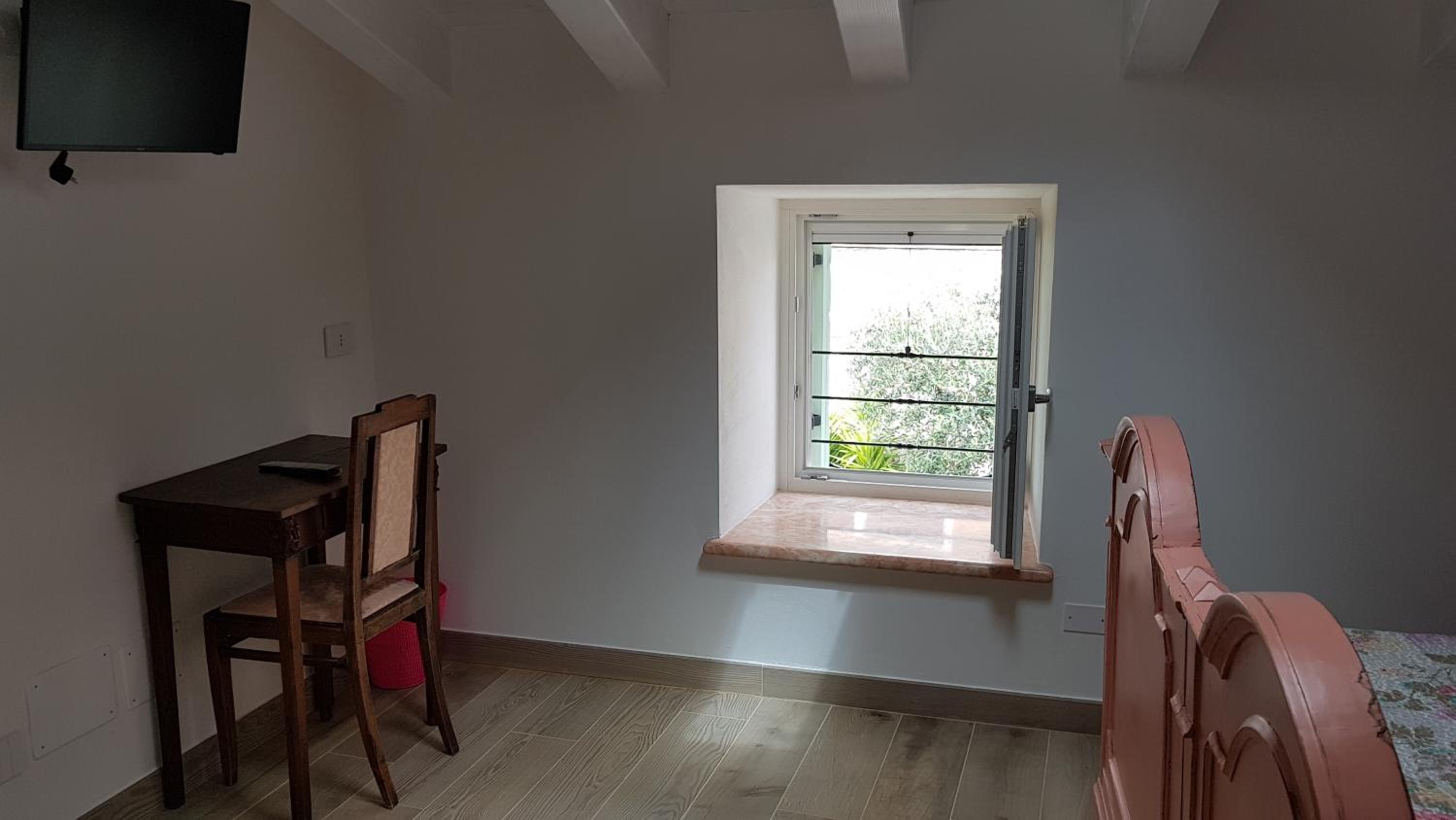 Double Room with Private Bathroom photo 2