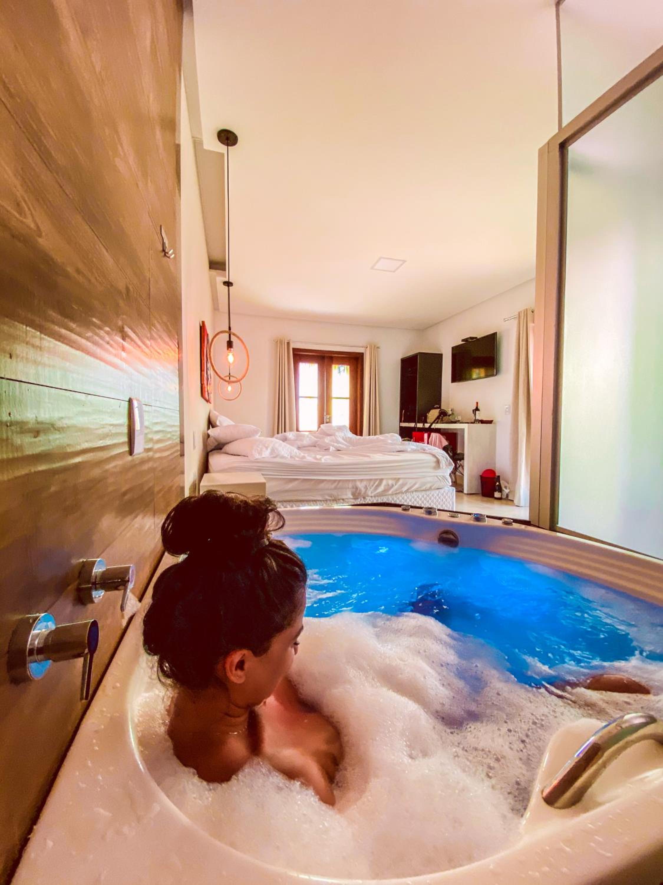 King Room with Spa Bath - Photo 10