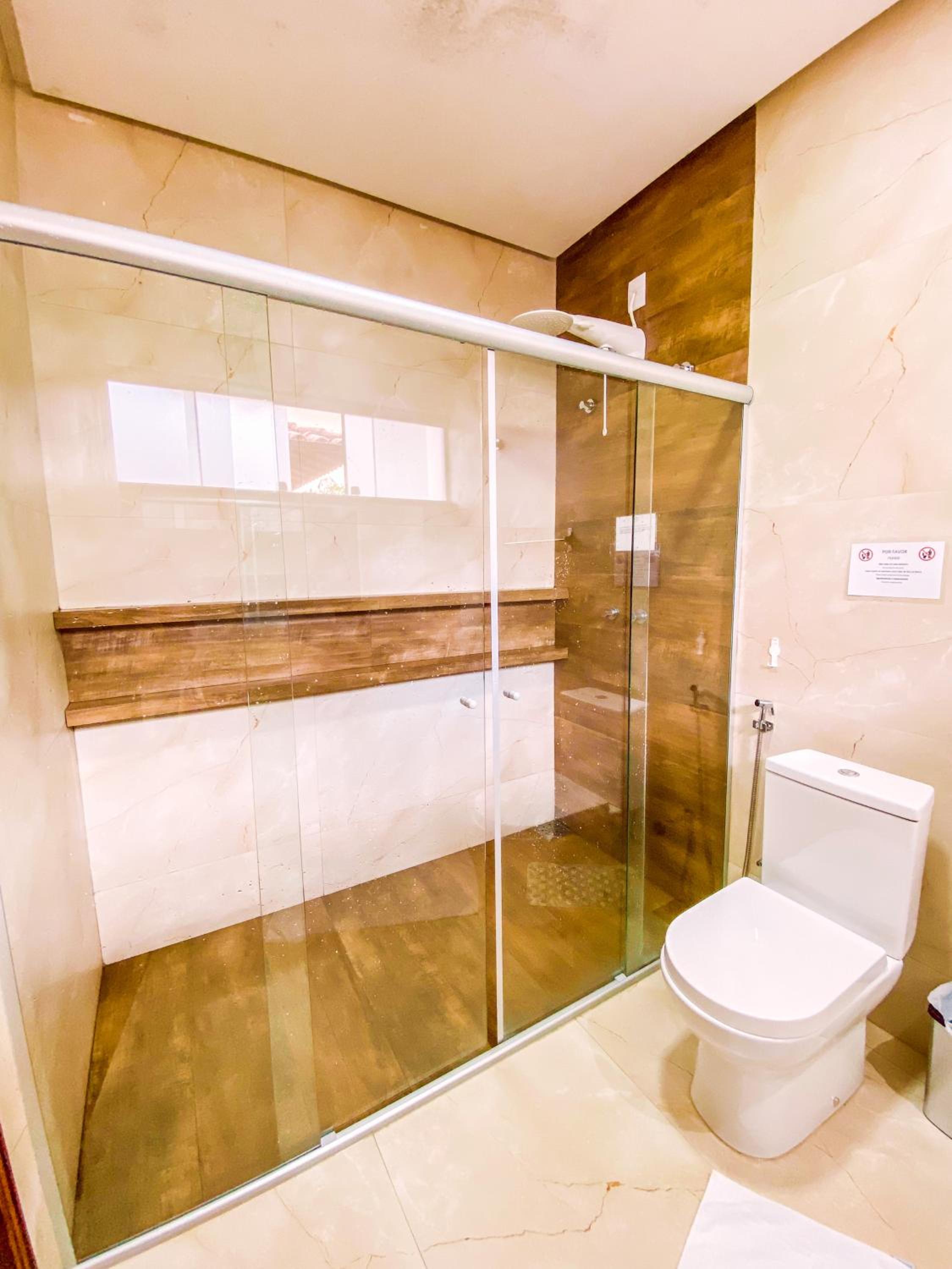 Deluxe Quadruple Room - Photo 8